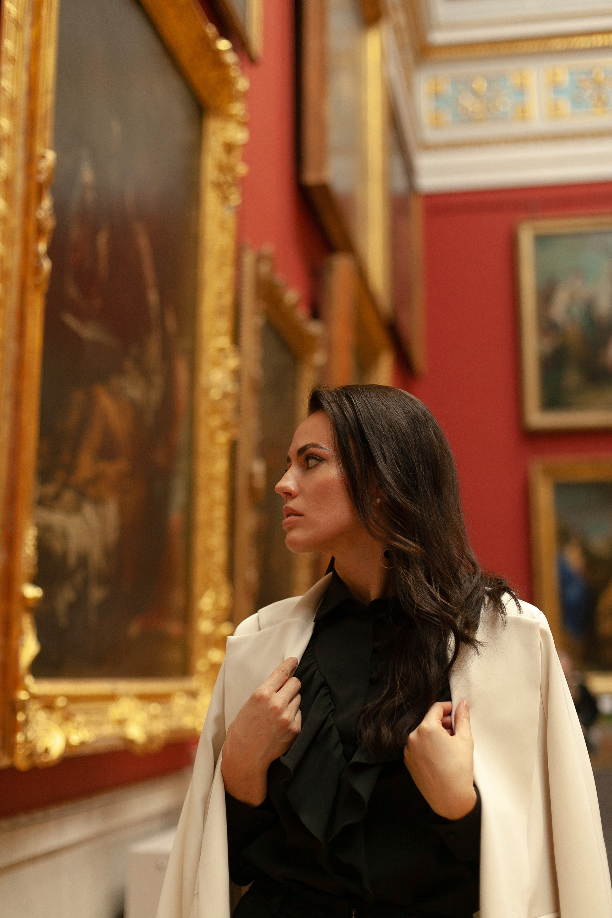 Эрмитаж Марина. Контент фотограф Саша Логвиненко