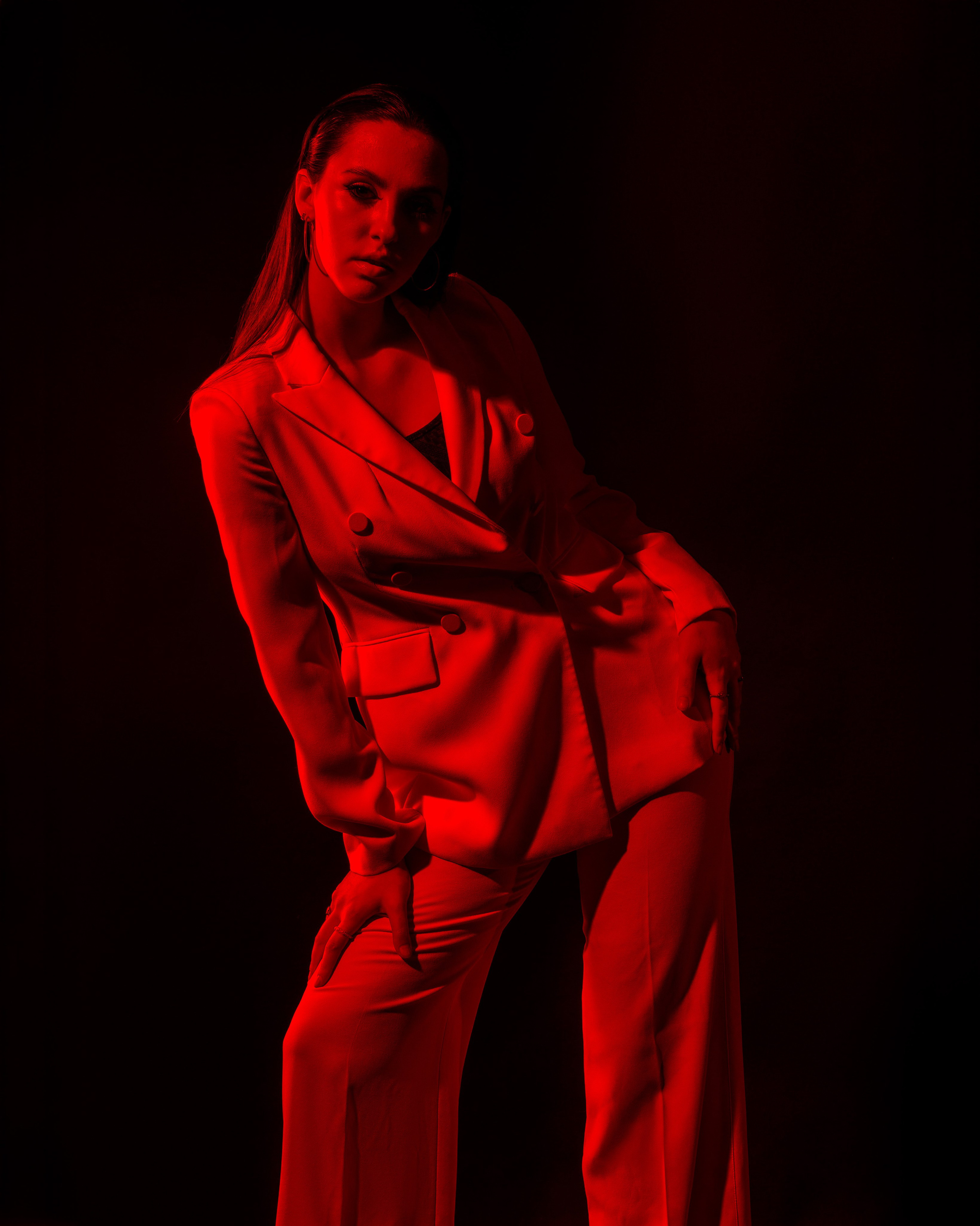 Искусственный свет. Визуальный дизайнер из Санкт-Петербурга Айси Клусова