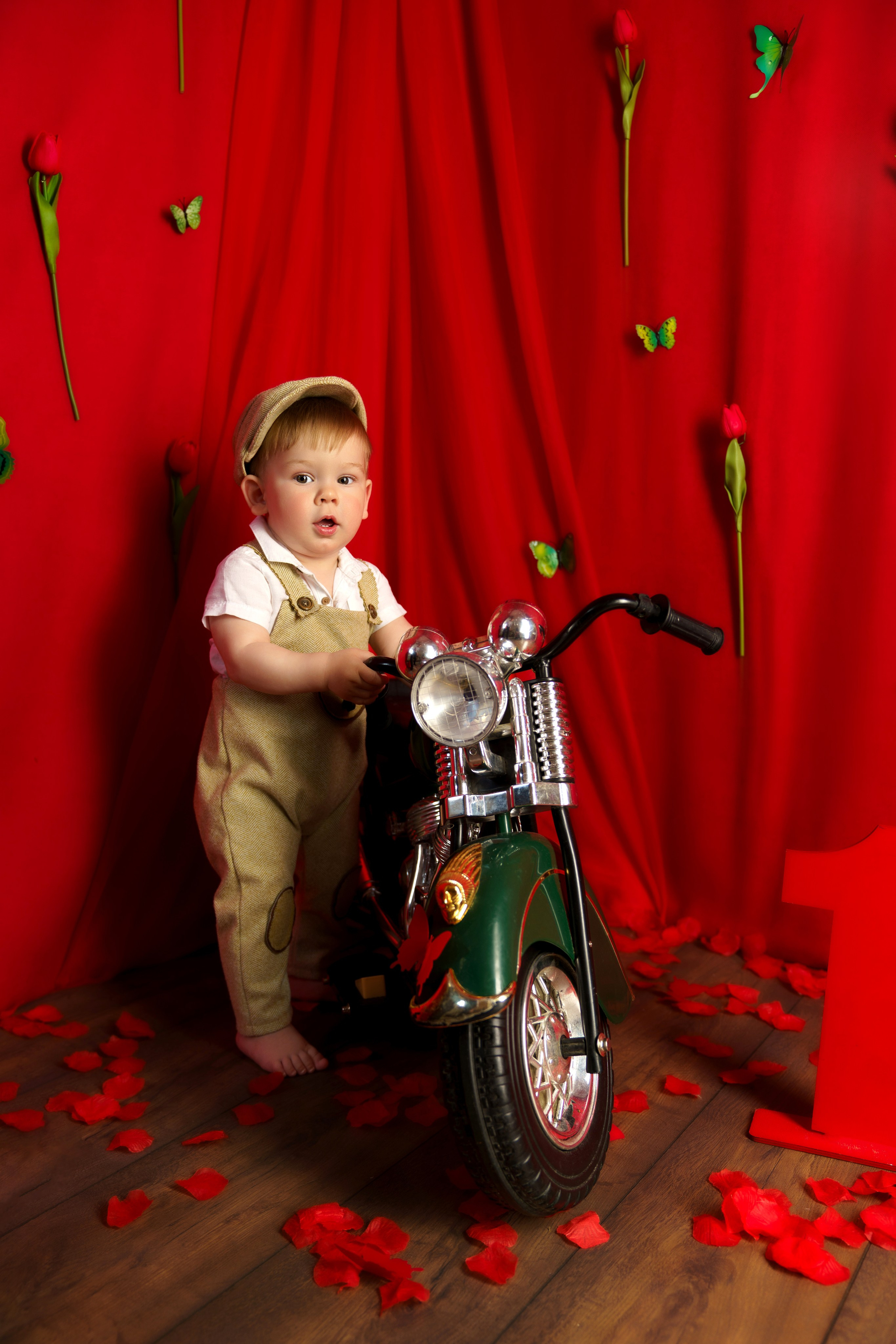 Фотосессия ГОДОВАСИЕ. Фотограф новорожденных, детей до года и беременных в Симферополе