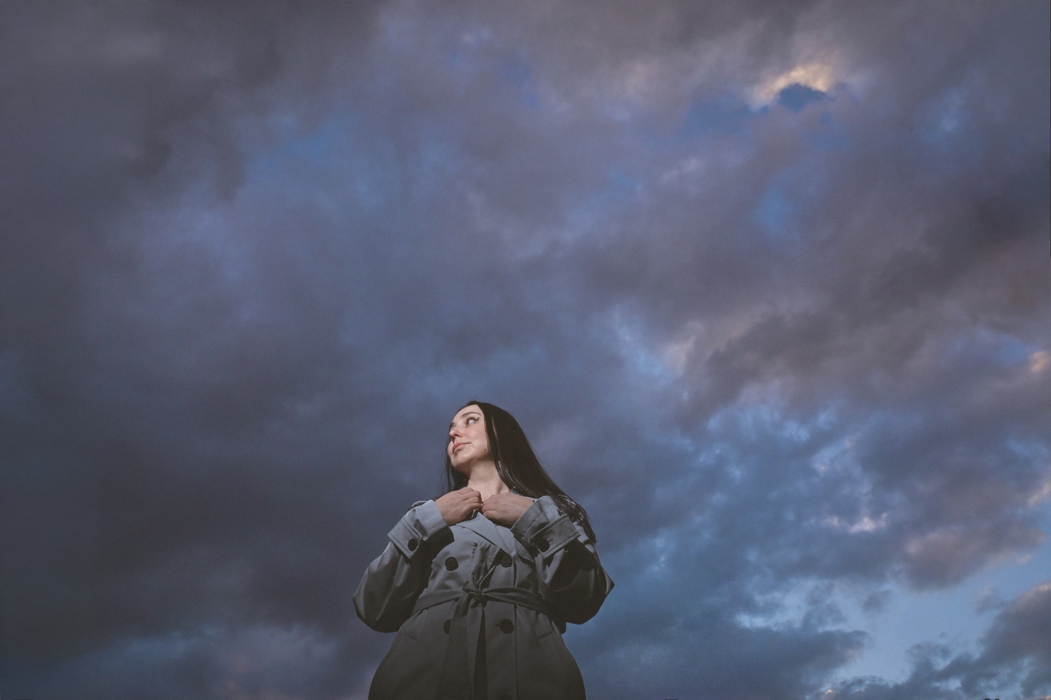 Женская фотосессия в поле с подсолнухами и ромашками. Фотограф в Ярославле Владимир Летуновский