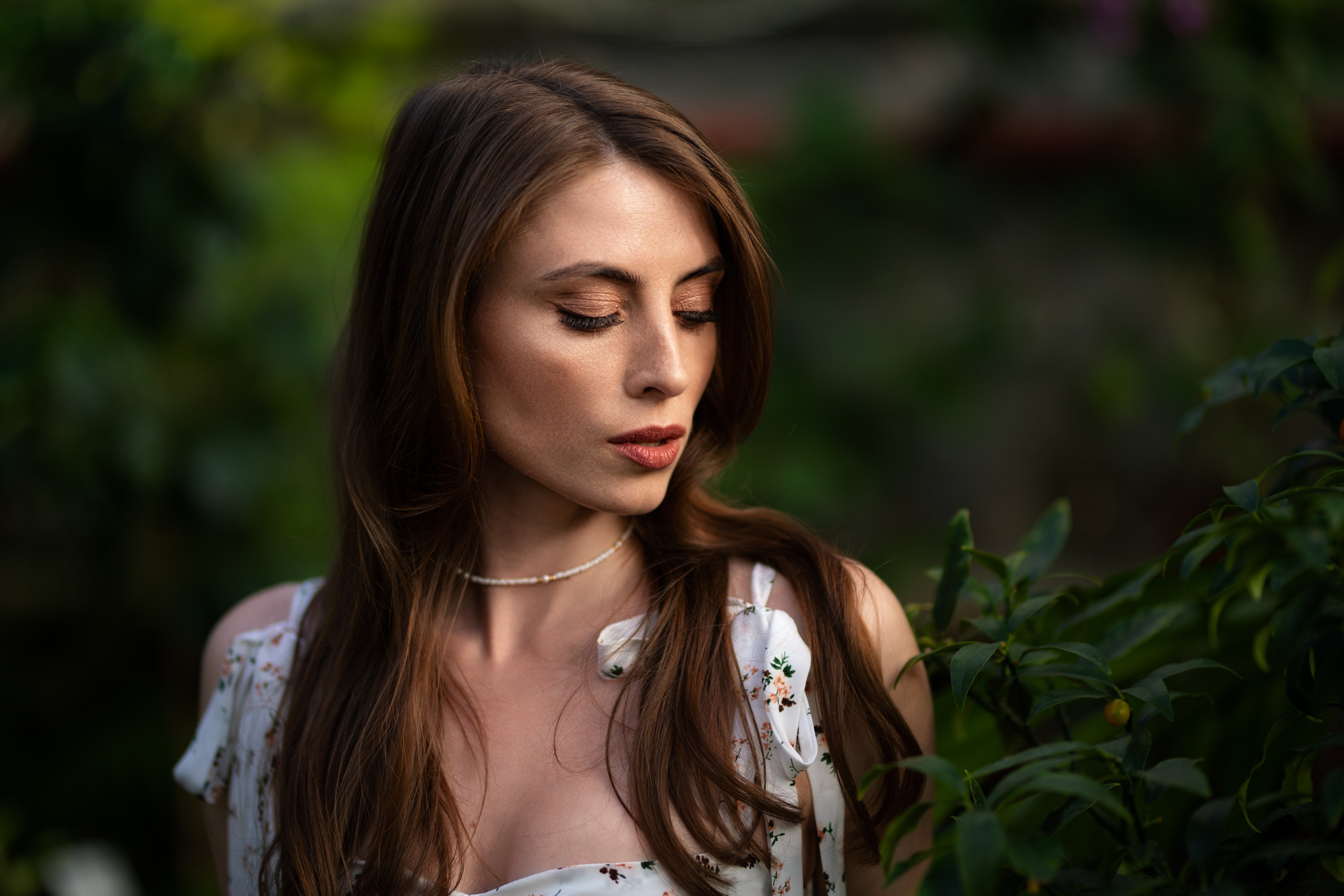 Фотосессия с Надеждой с люпинами в формате «для себя». Дмитрий Шульгин, портретный фотограф в Воронеже