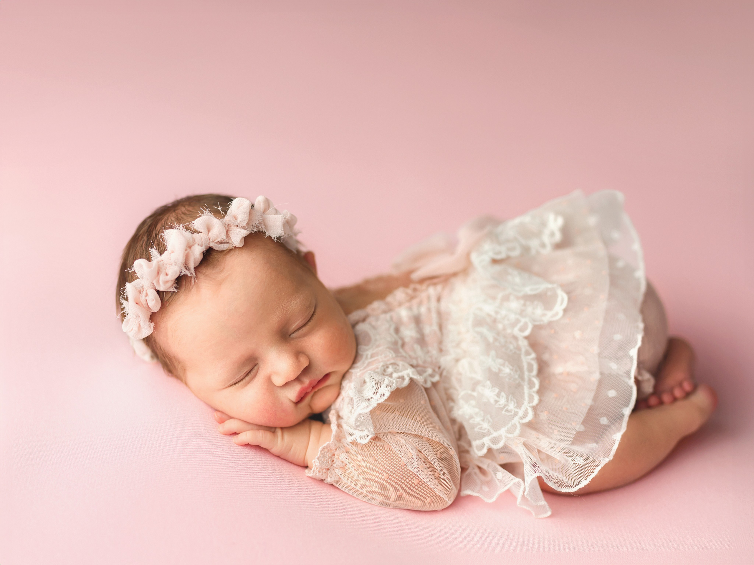 Newborn. Фотограф новорождённых в Казани Нейля Гильмутдинова ньюборн