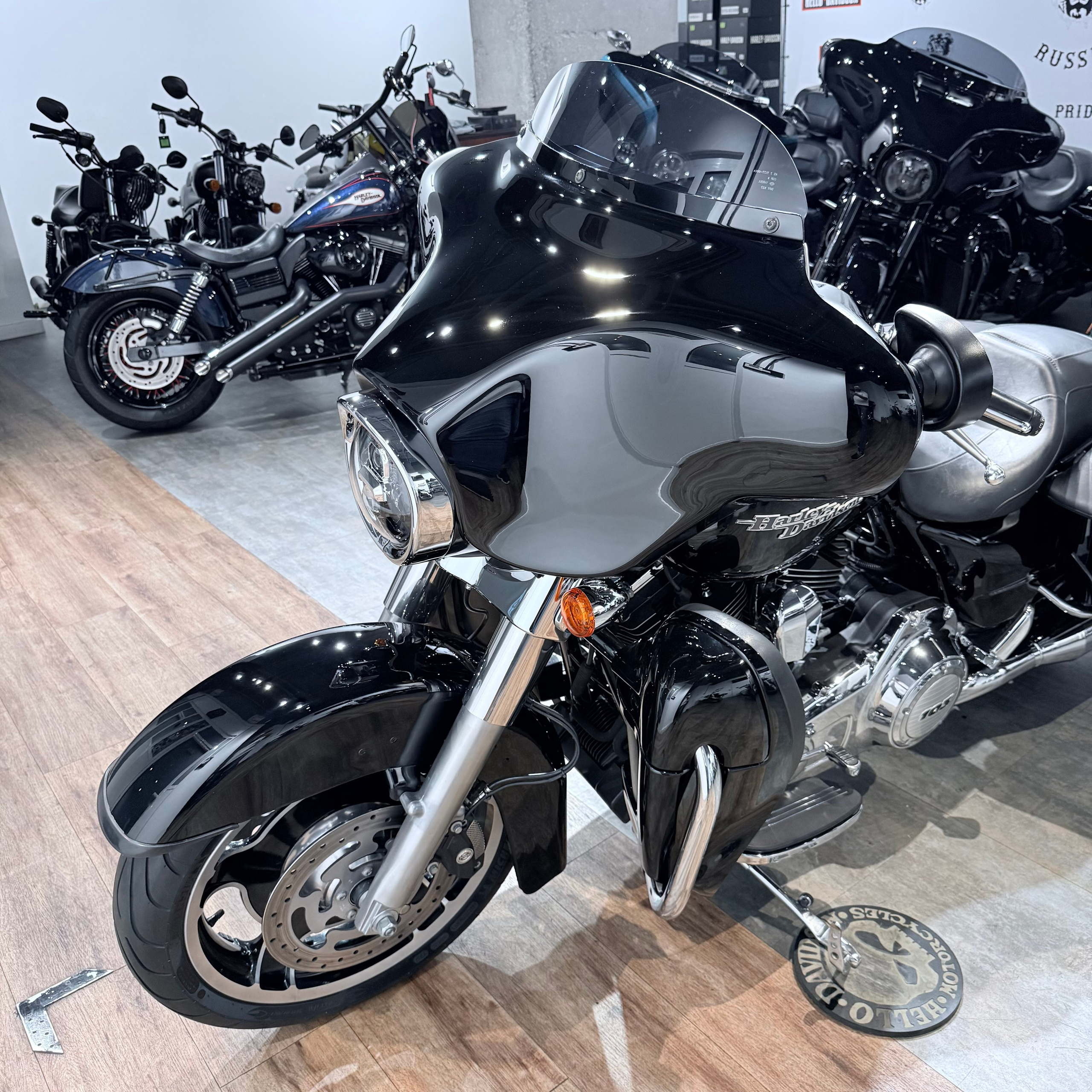 2012 Street Glide 103 АВS Vivid Вlаck. Hello Davidson, Москва. Только хорошие мотоциклы…