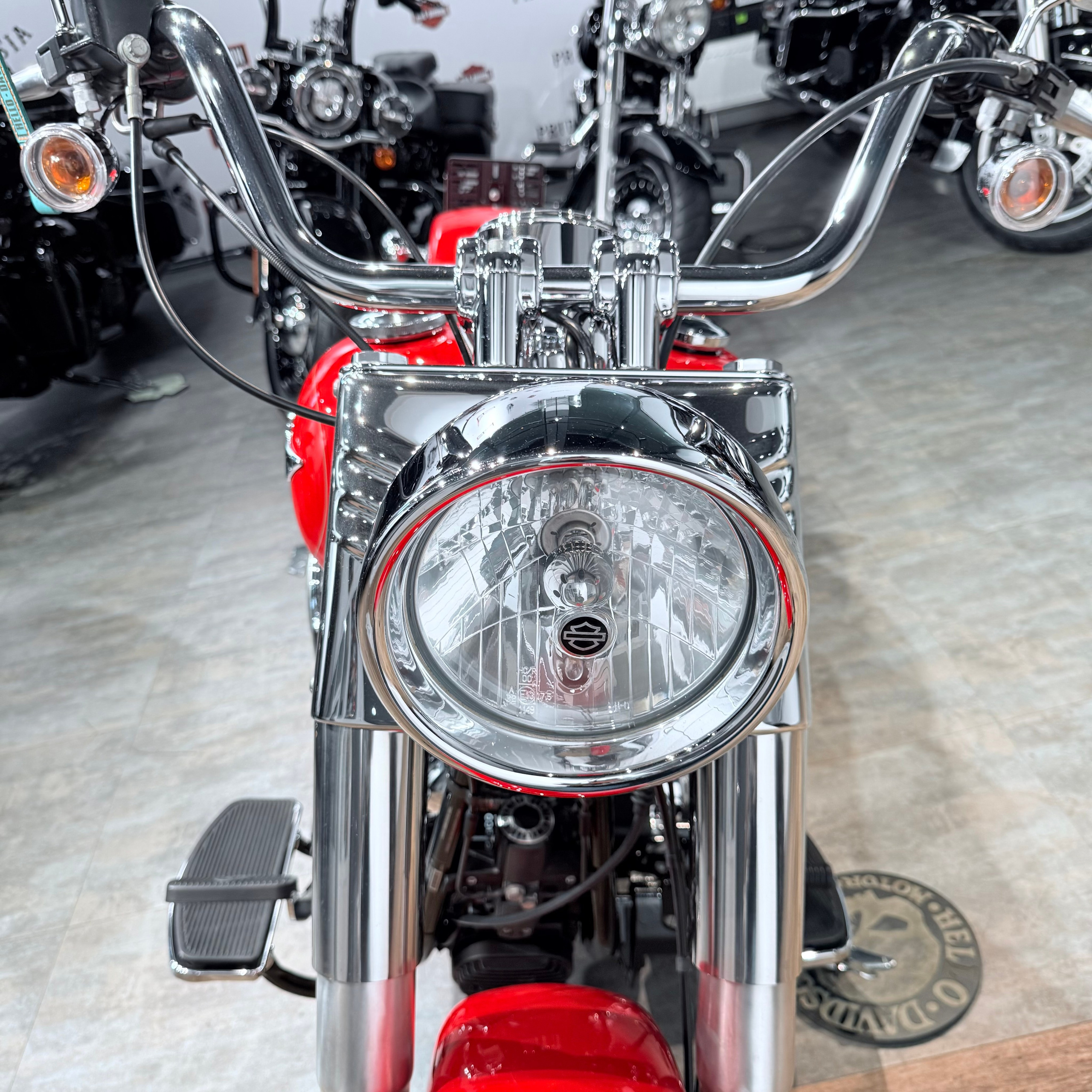 2010 Fat Boy АВS Rеd Сherry Реаrl. Hello Davidson, Москва. Только хорошие мотоциклы…