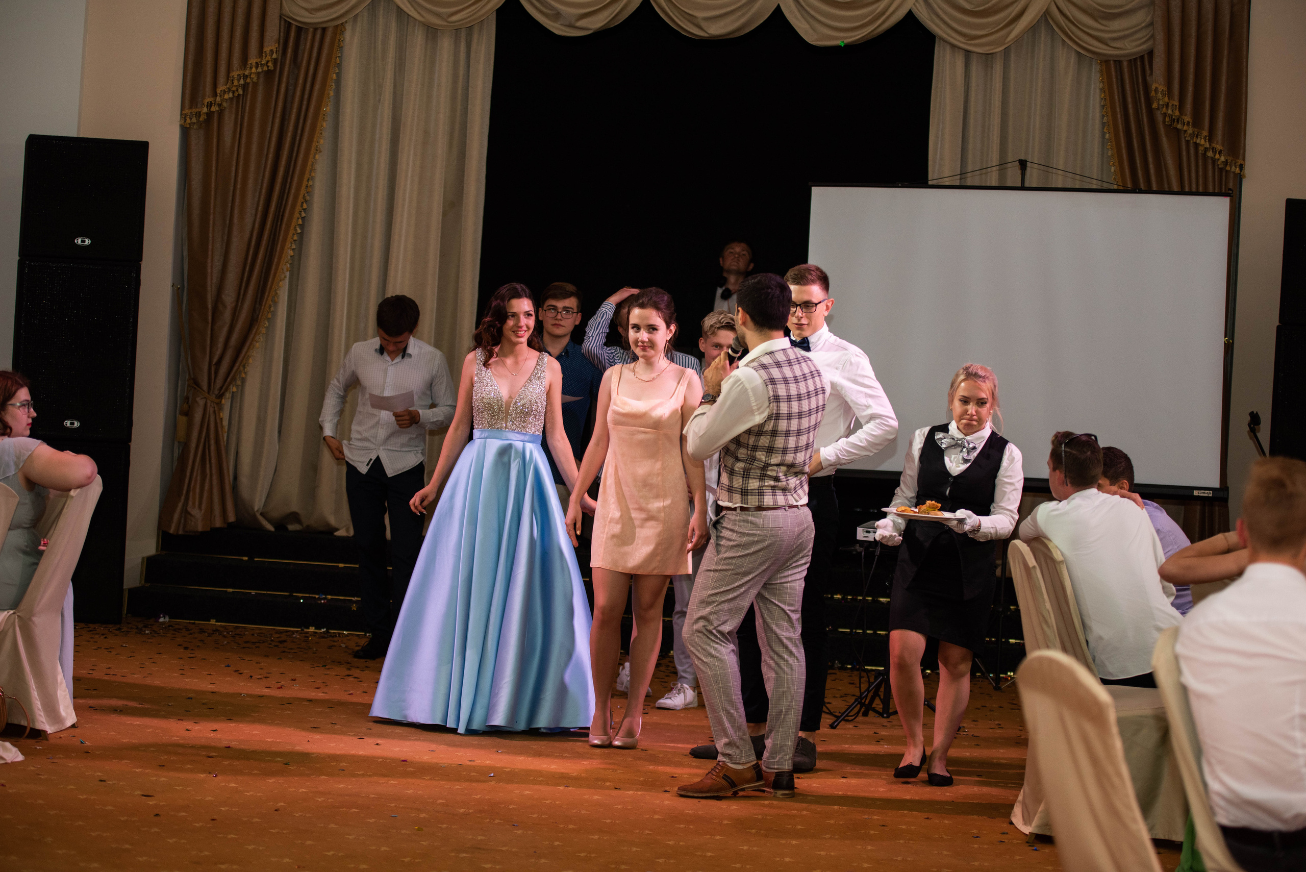 31 школа Выпускной 2019. Выпускные альбомы в Подольске Москве и МО