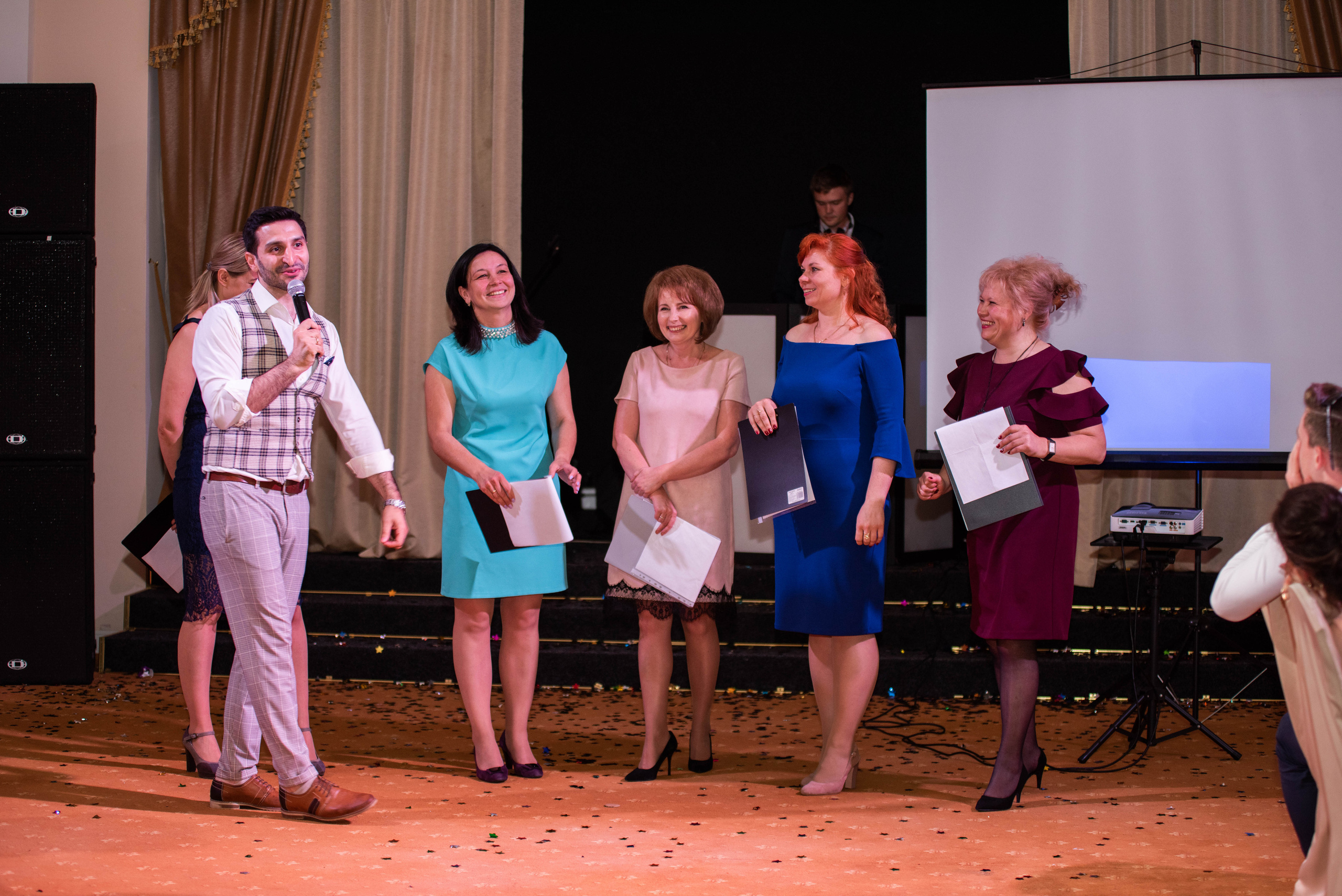 31 школа Выпускной 2019. Выпускные альбомы в Подольске Москве и МО