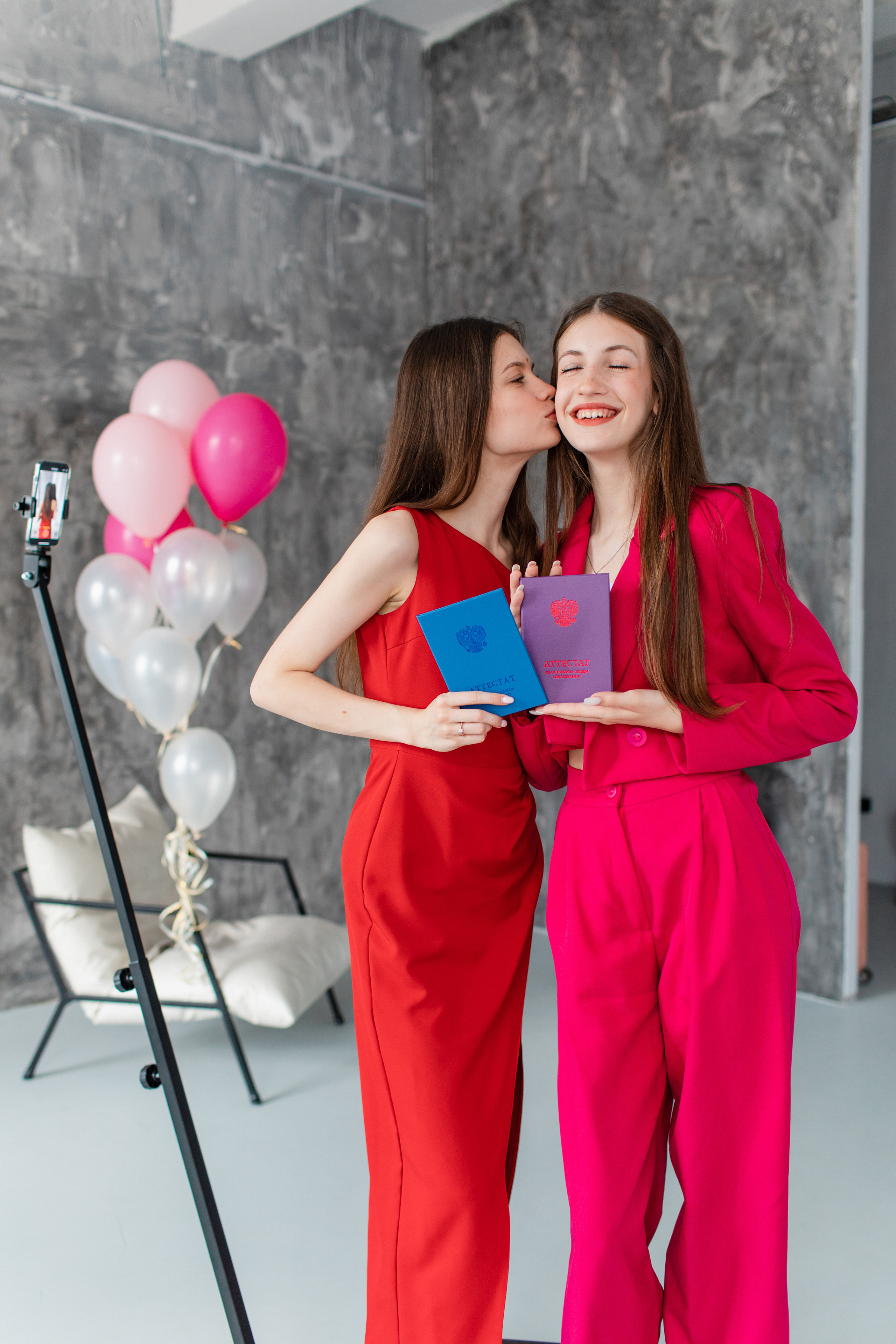 Спиннер 360. Выпускные альбомы в Подольске Москве и МО