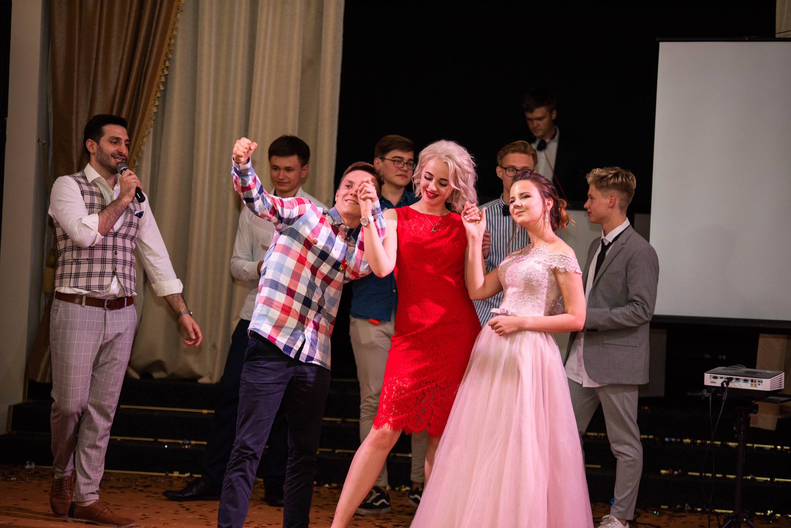 31 школа Выпускной 2019. Выпускные альбомы в Подольске Москве и МО