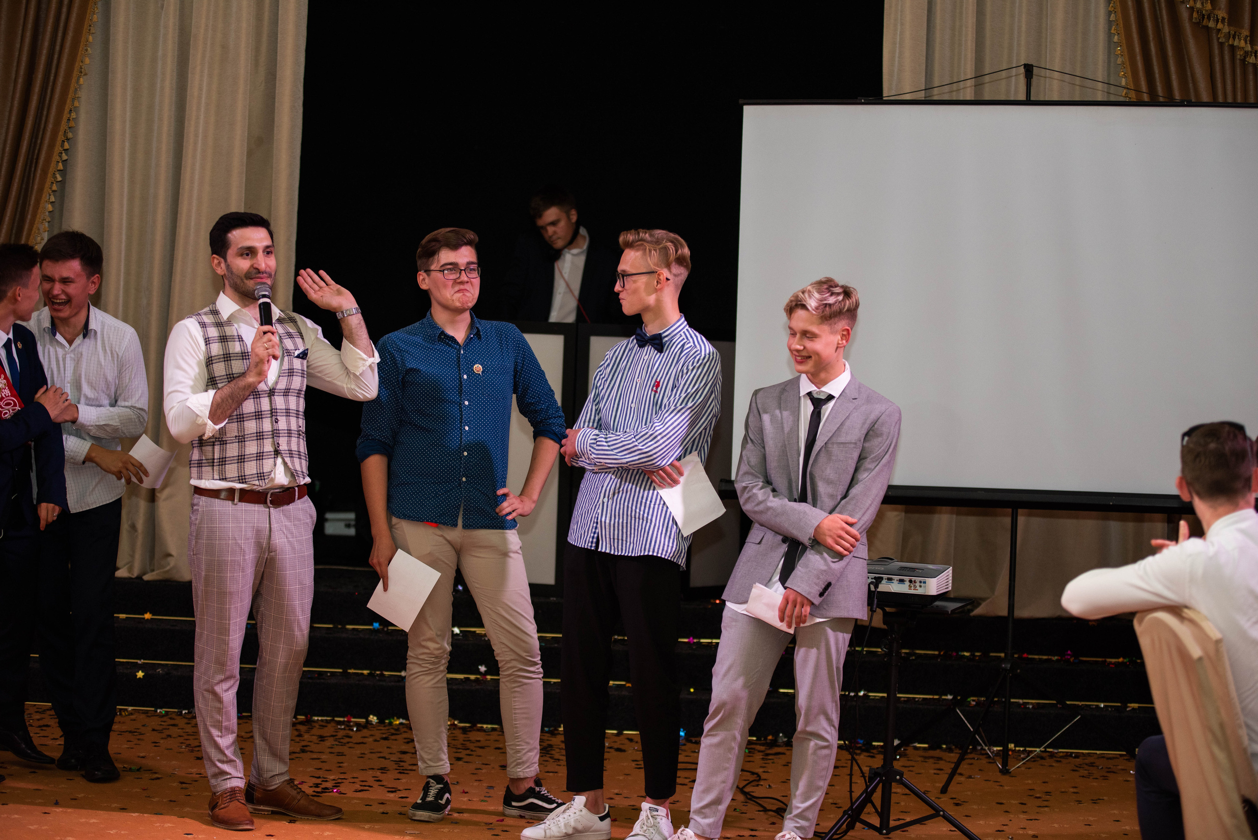 31 школа Выпускной 2019. Выпускные альбомы в Подольске Москве и МО