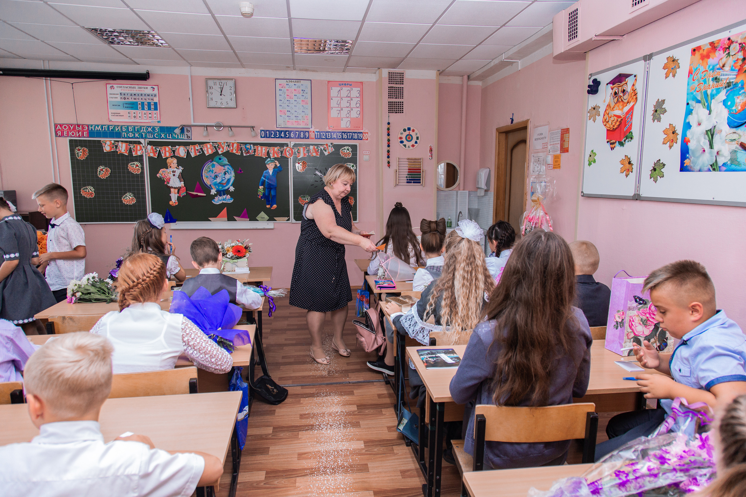 1 сентября для 4 класса. Выпускные альбомы в Подольске Москве и МО