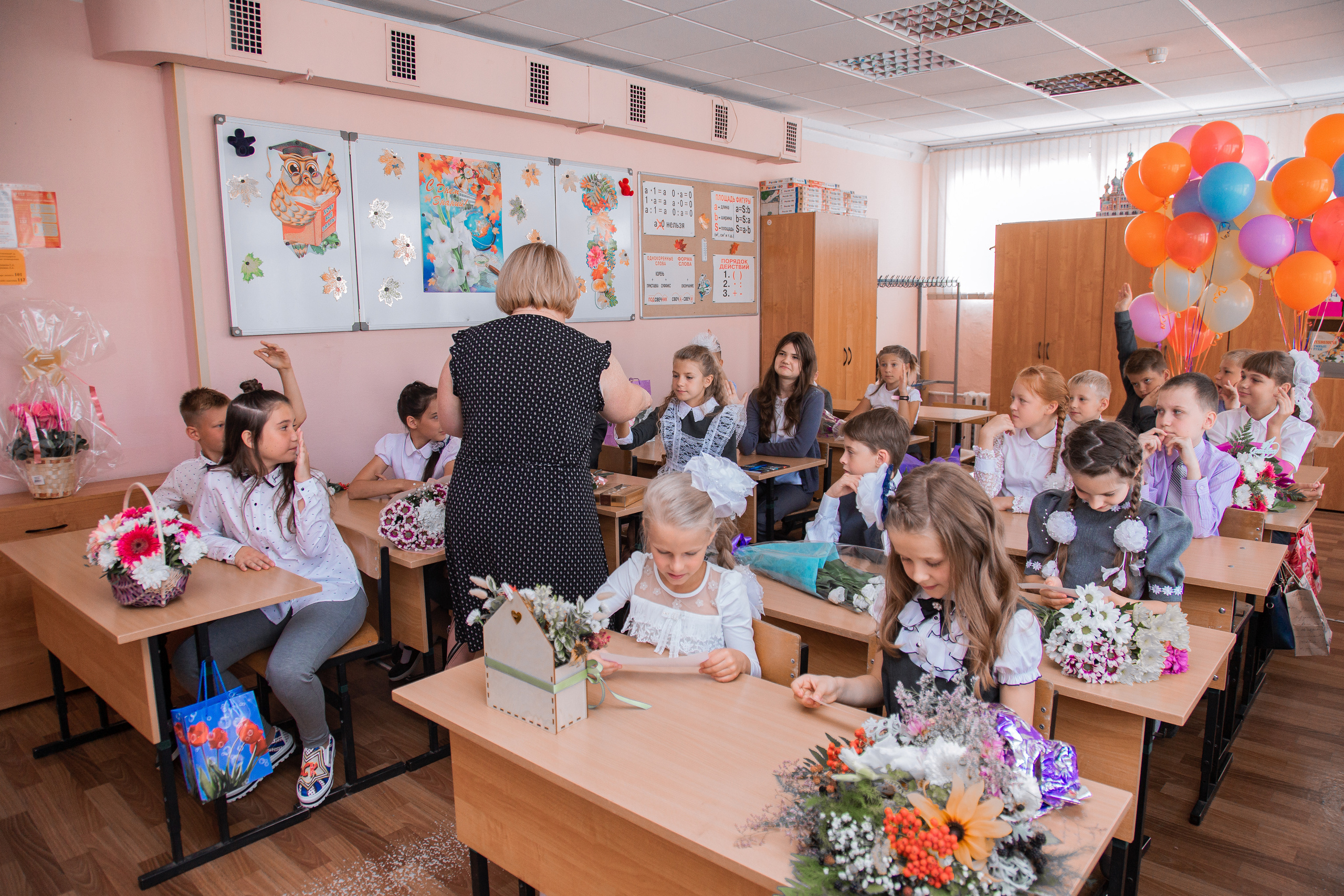 1 сентября для 4 класса. Выпускные альбомы в Подольске Москве и МО