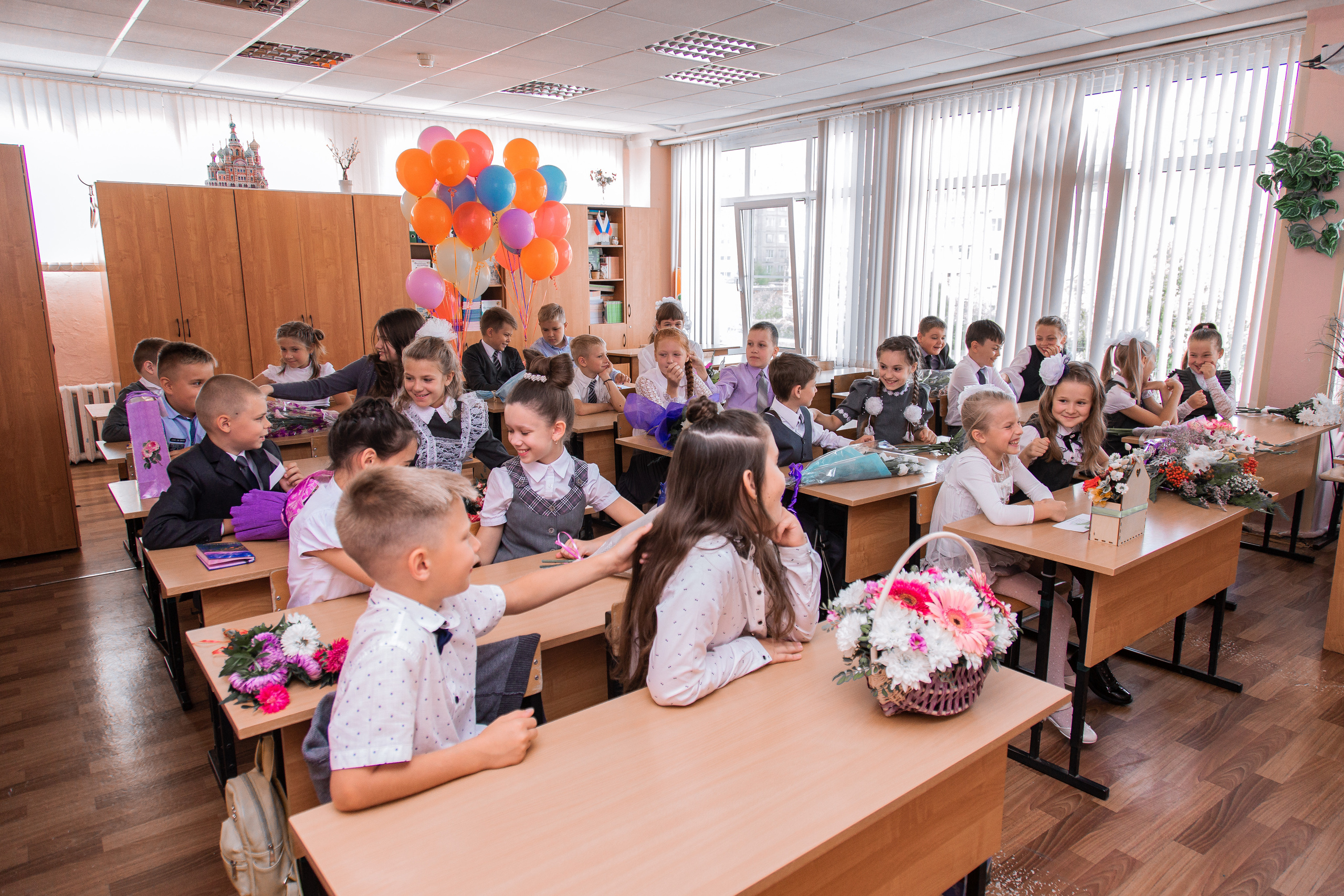 1 сентября для 4 класса. Выпускные альбомы в Подольске Москве и МО