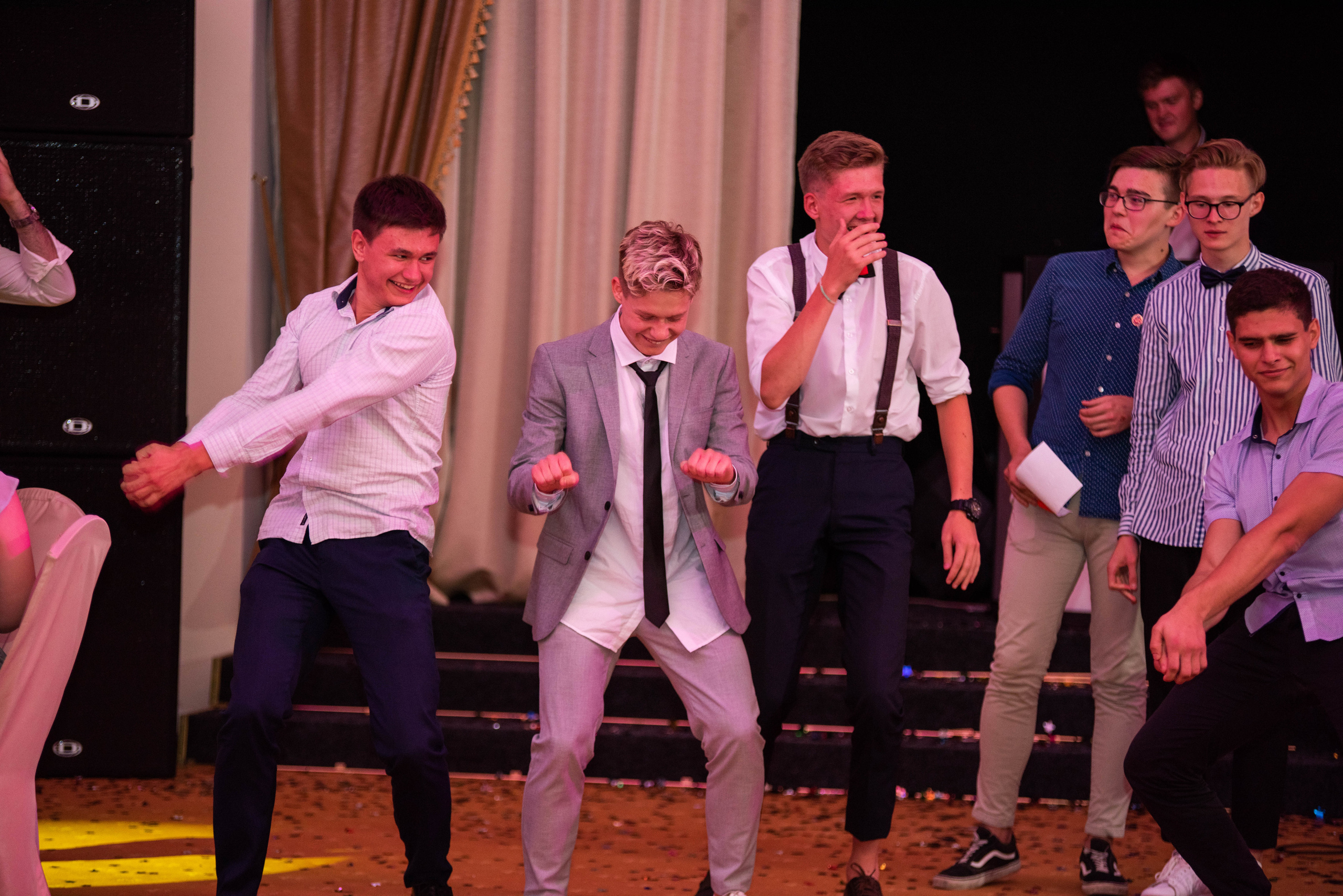 31 школа Выпускной 2019. Выпускные альбомы в Подольске Москве и МО