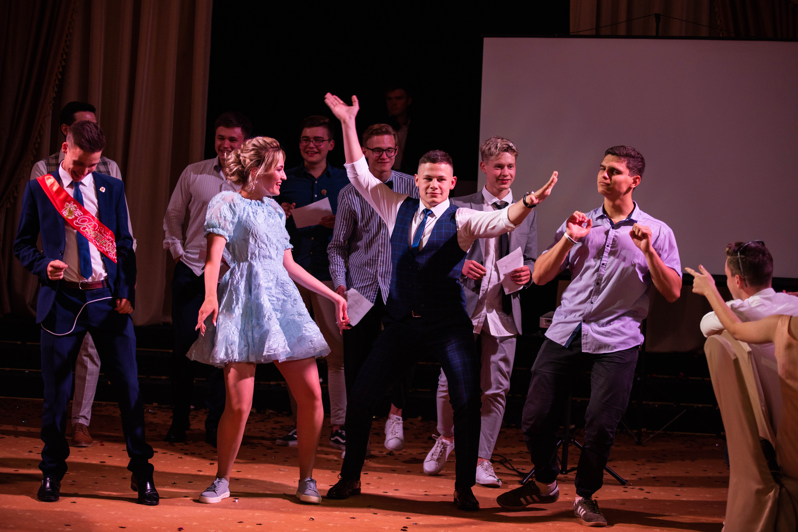 31 школа Выпускной 2019. Выпускные альбомы в Подольске Москве и МО