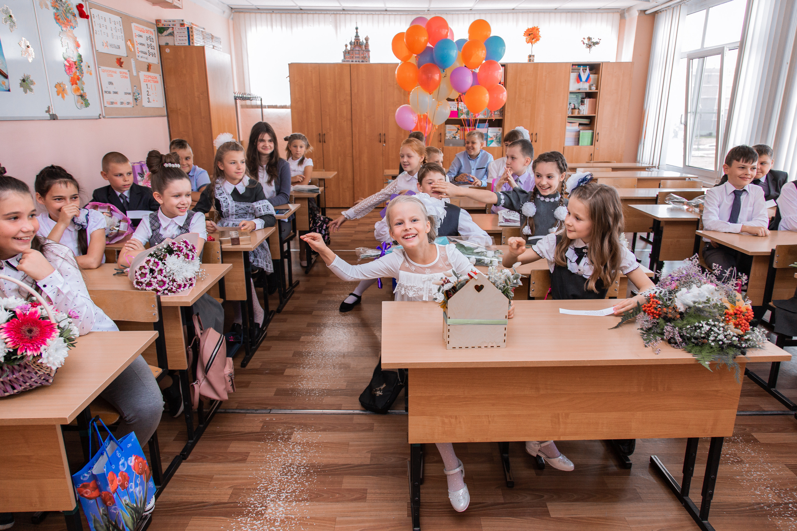 1 сентября для 4 класса. Выпускные альбомы в Подольске Москве и МО