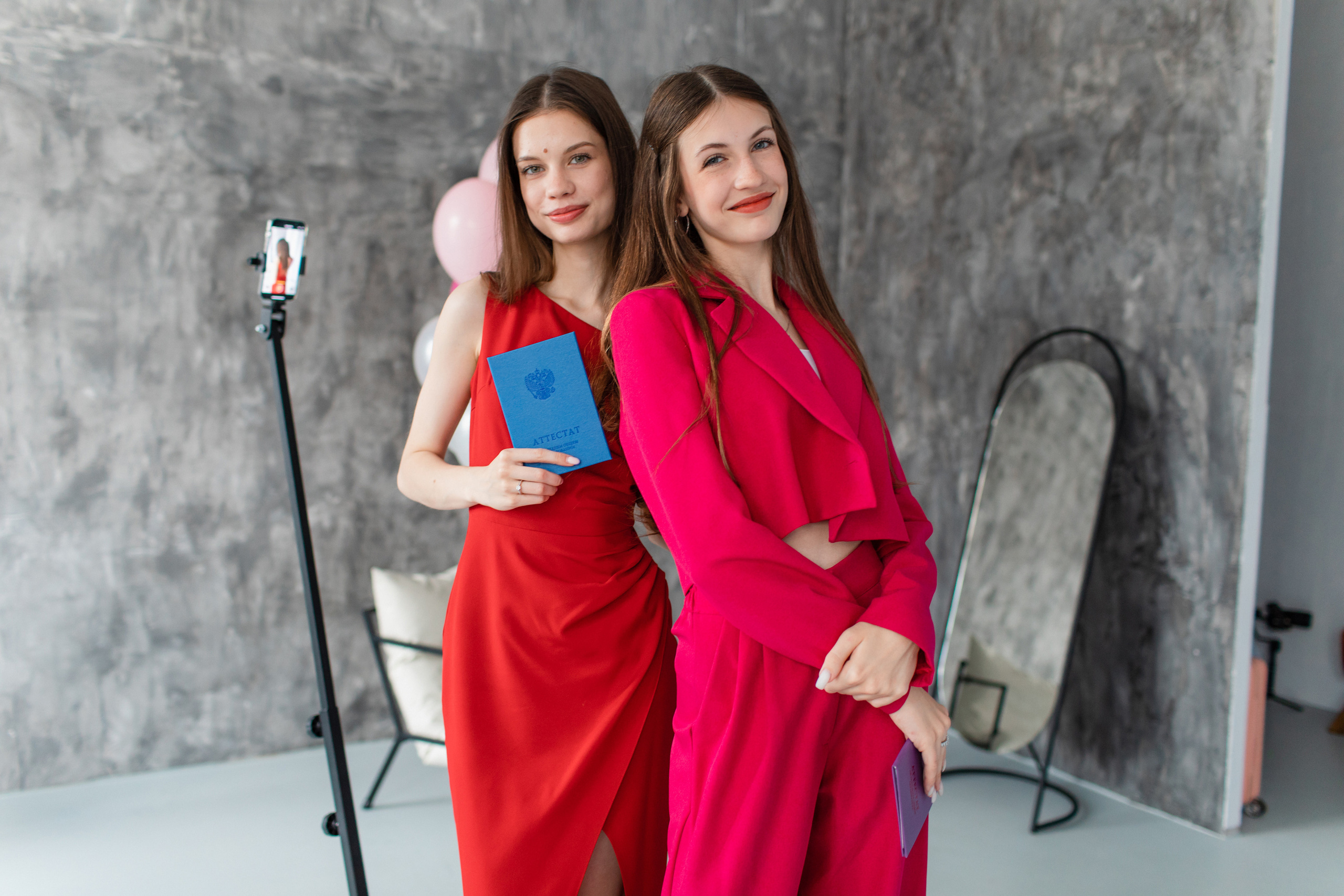 Спиннер 360. Выпускные альбомы в Подольске Москве и МО