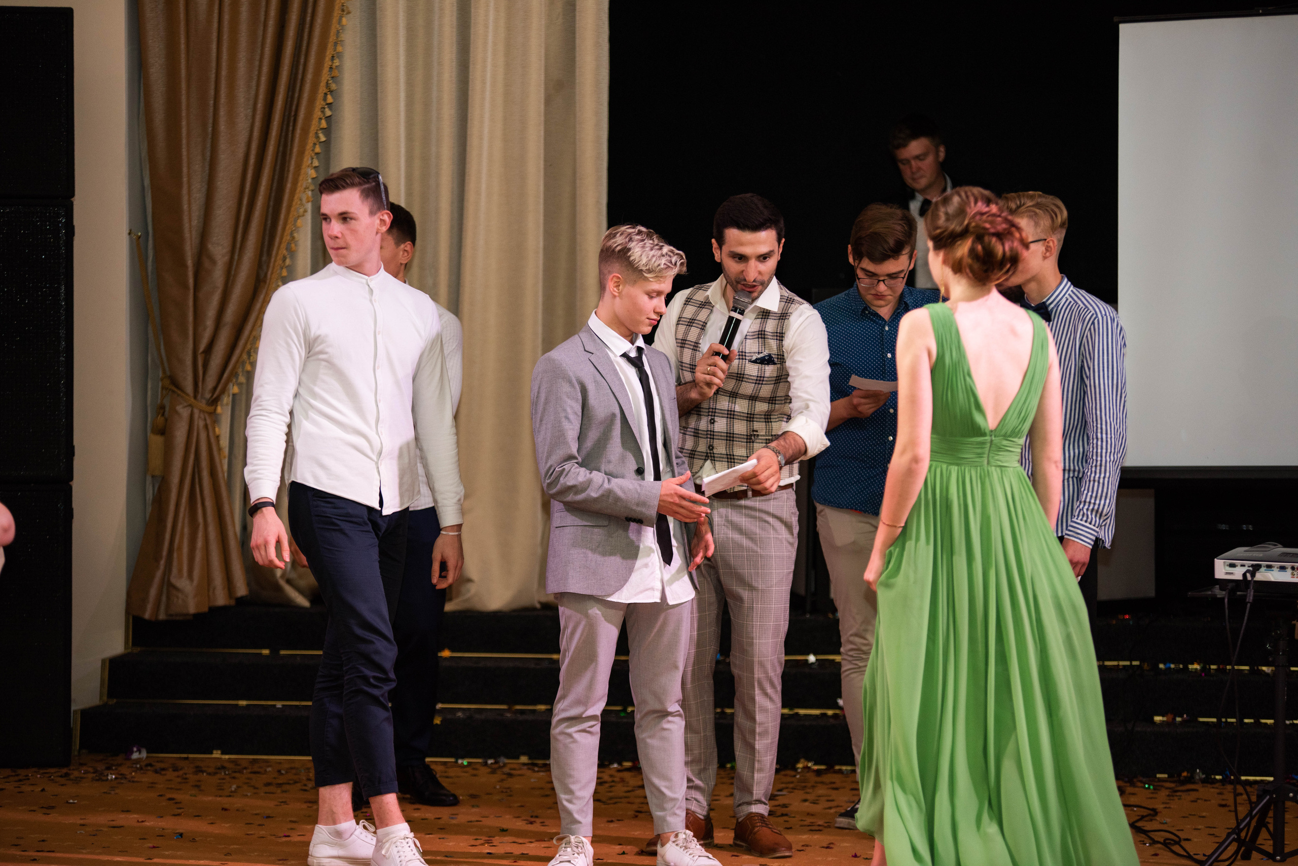 31 школа Выпускной 2019. Выпускные альбомы в Подольске Москве и МО