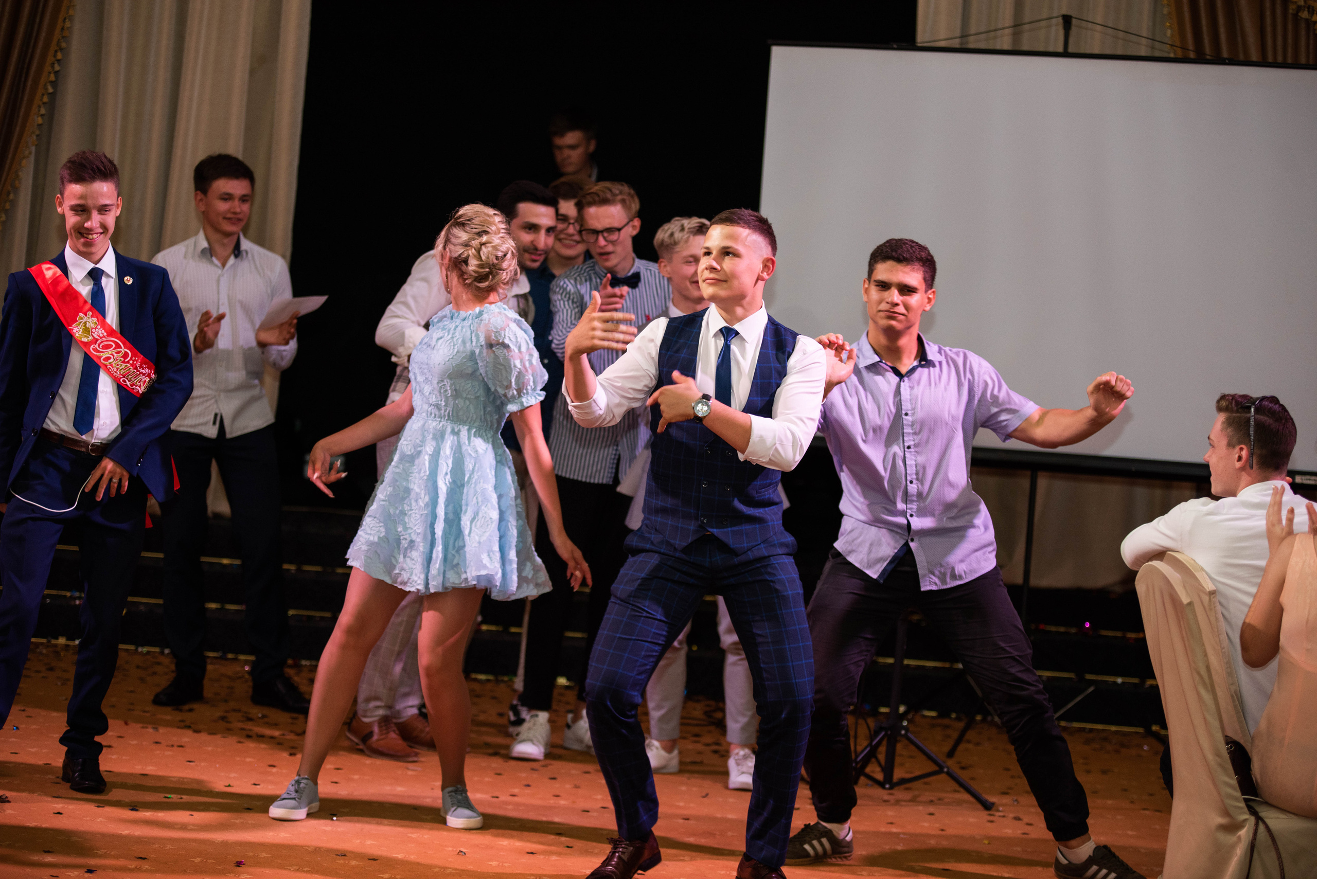 31 школа Выпускной 2019. Выпускные альбомы в Подольске Москве и МО