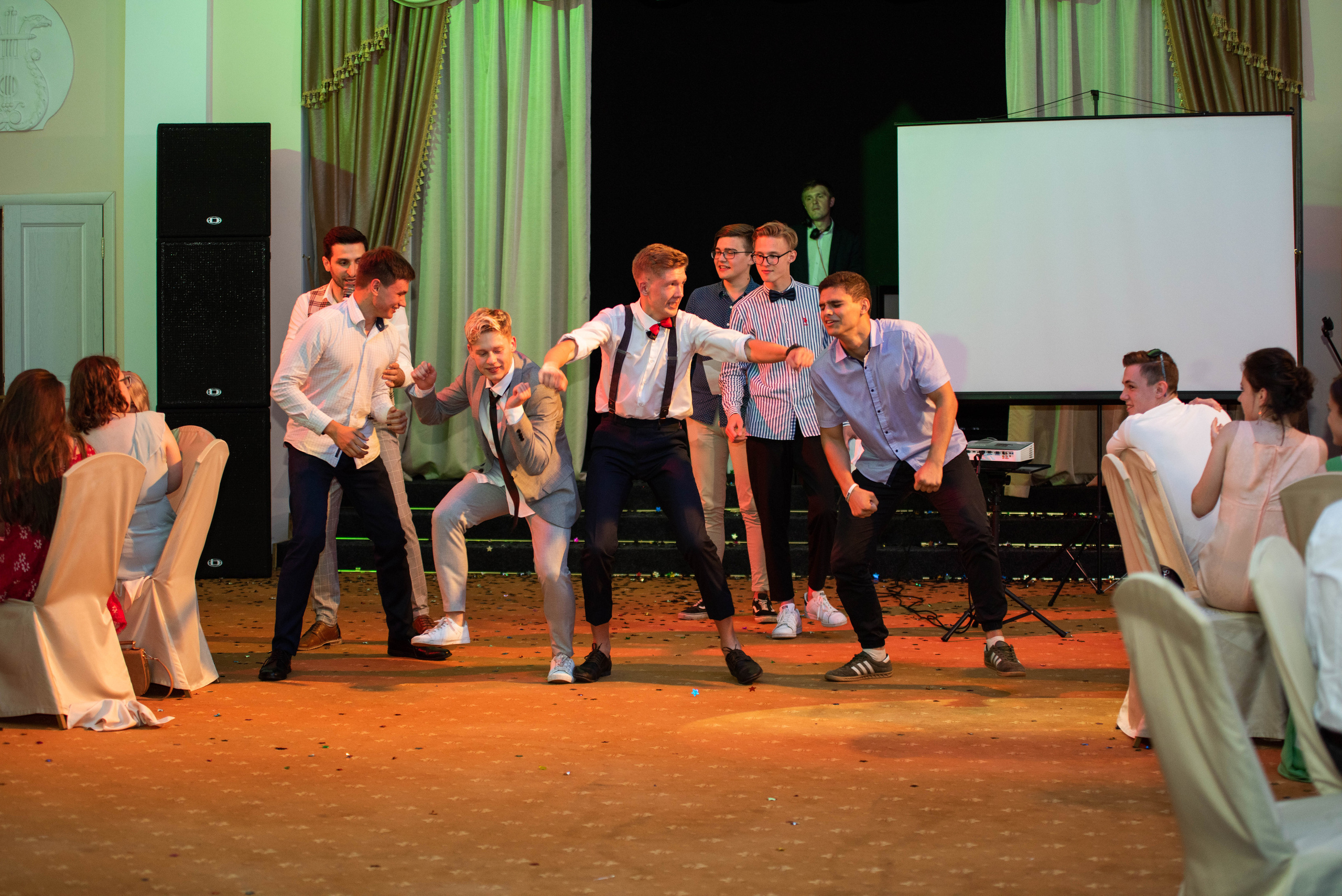 31 школа Выпускной 2019. Выпускные альбомы в Подольске Москве и МО