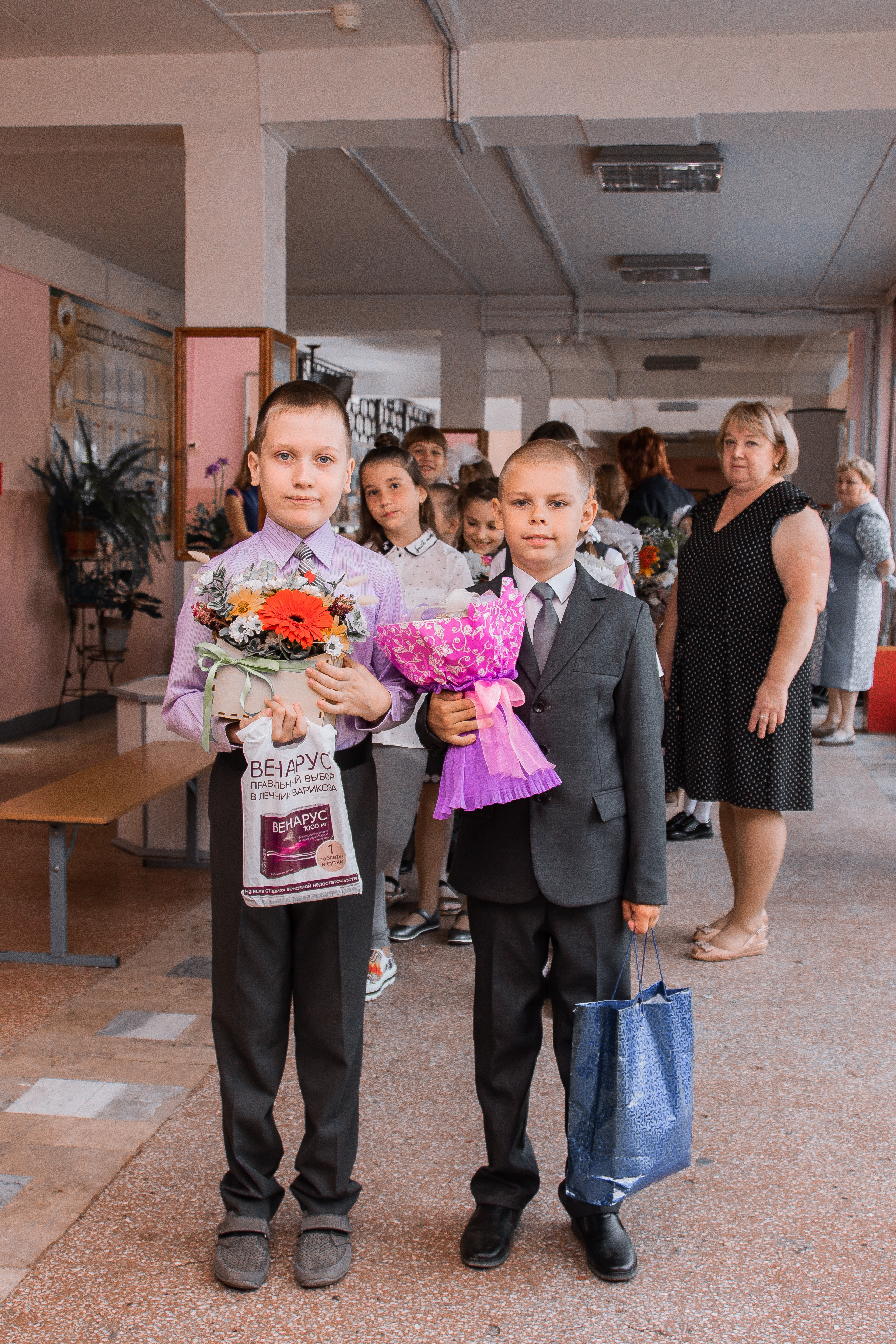 1 сентября для 4 класса. Выпускные альбомы в Подольске Москве и МО