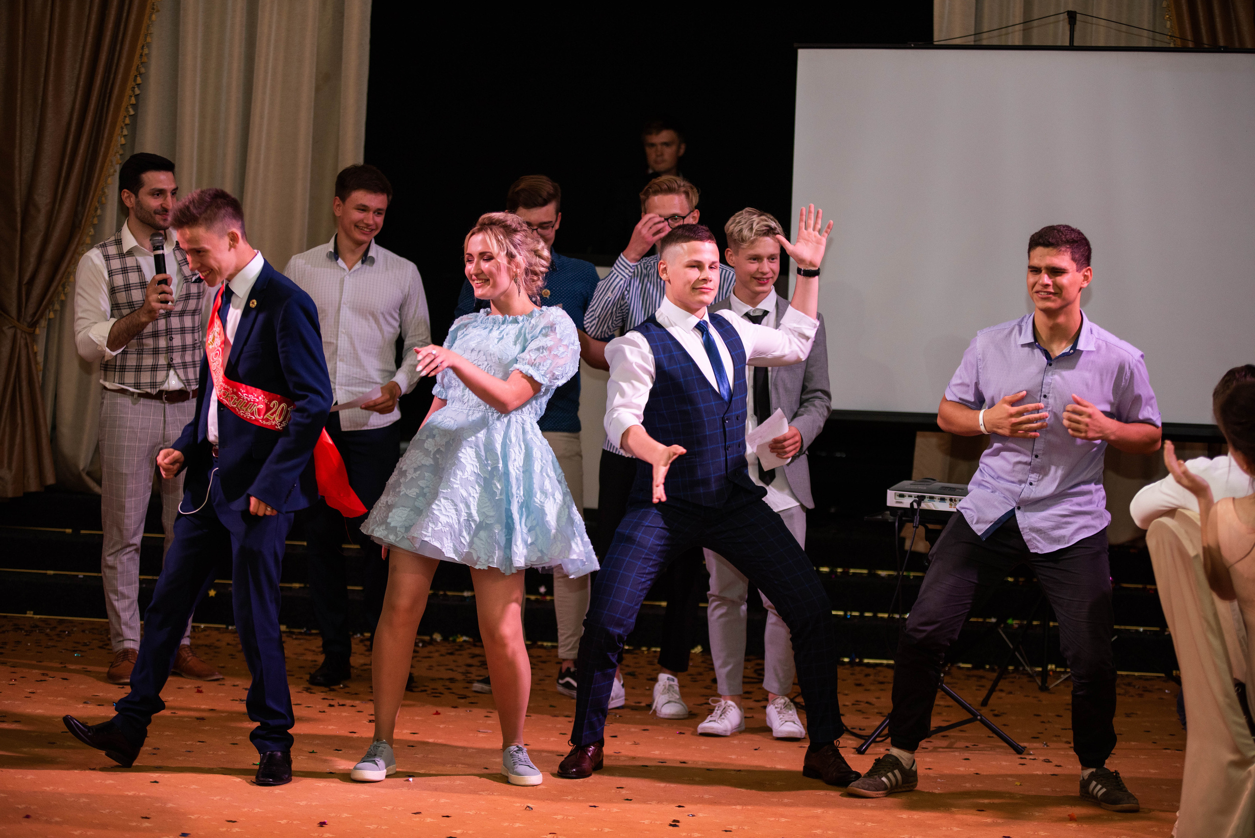 31 школа Выпускной 2019. Выпускные альбомы в Подольске Москве и МО