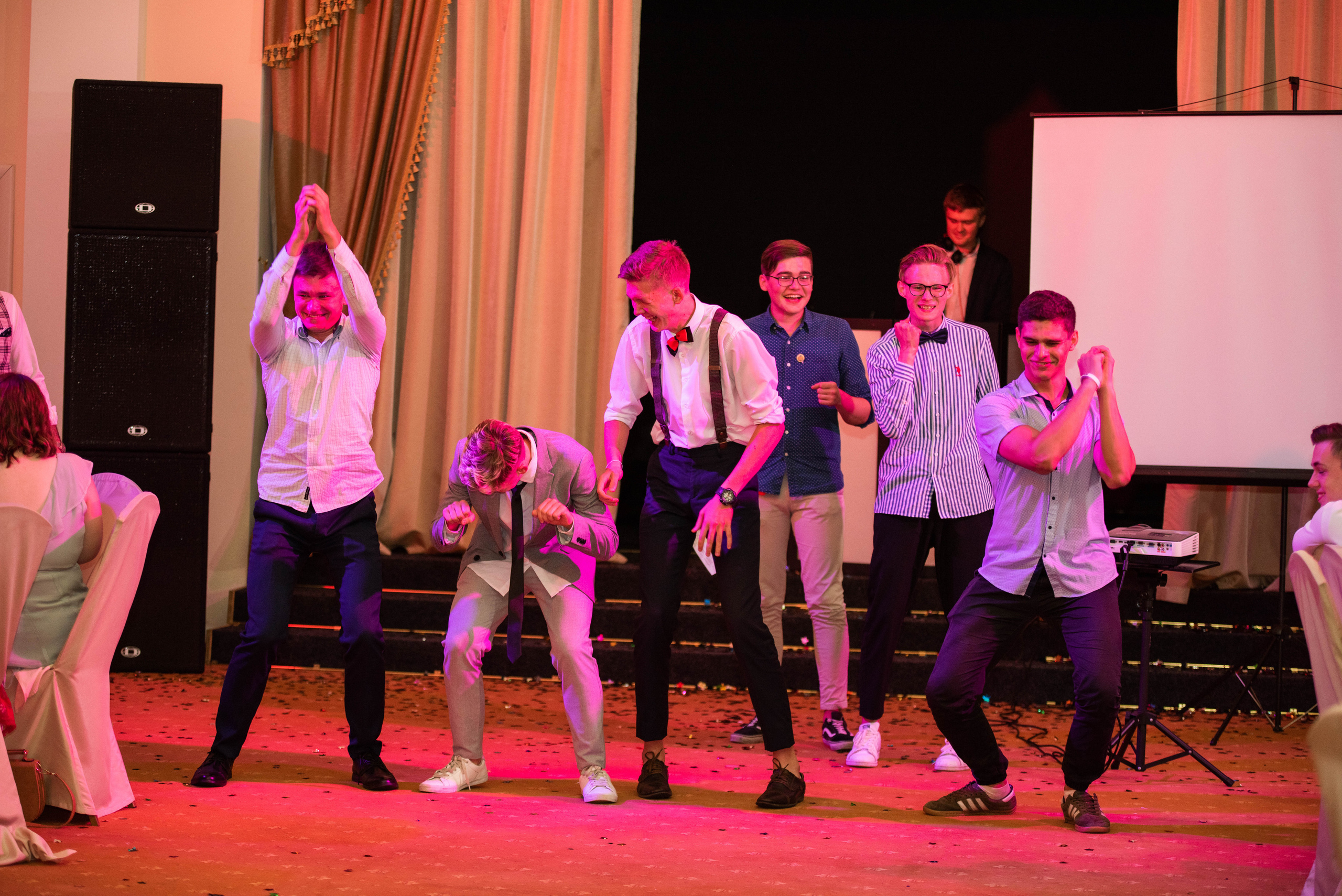 31 школа Выпускной 2019. Выпускные альбомы в Подольске Москве и МО