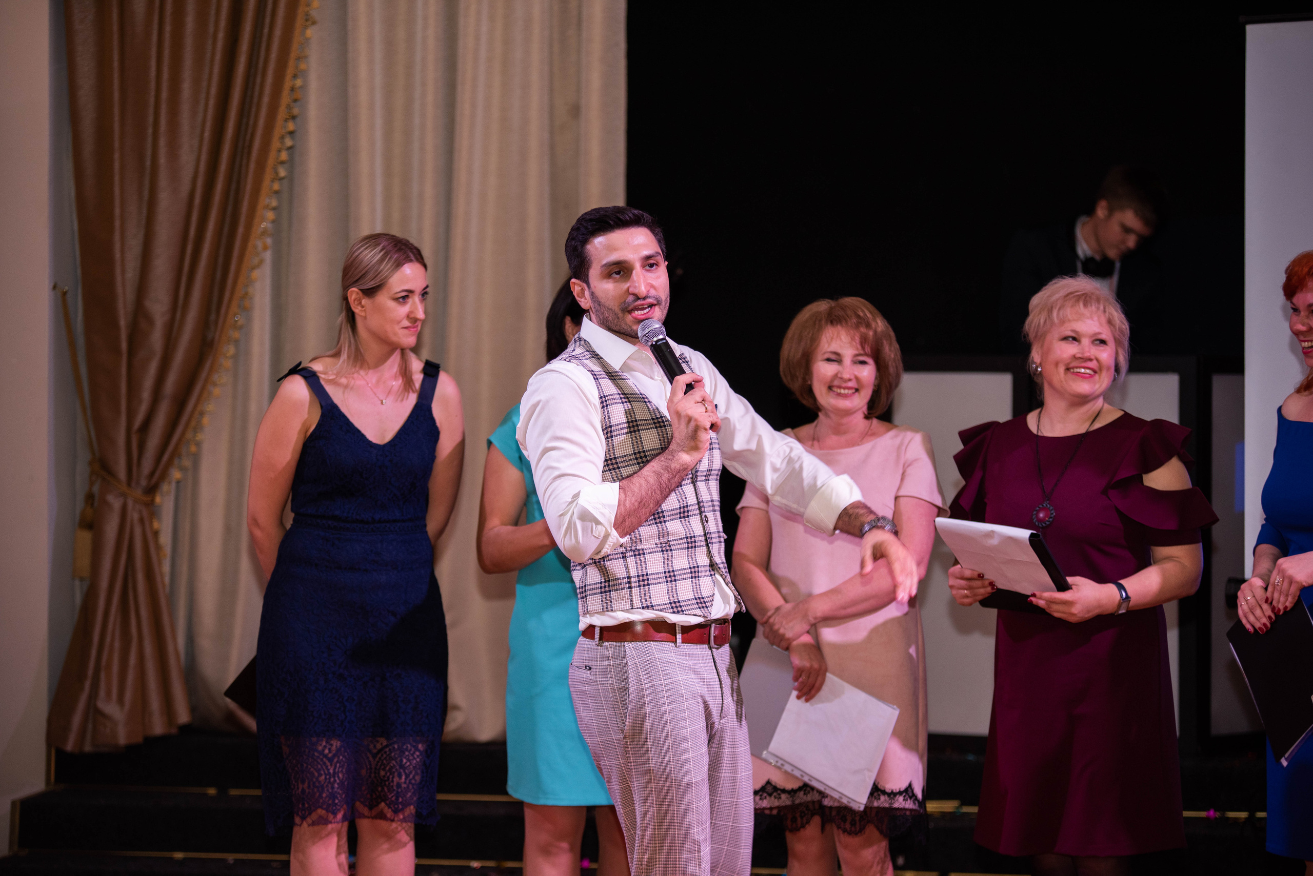 31 школа Выпускной 2019. Выпускные альбомы в Подольске Москве и МО