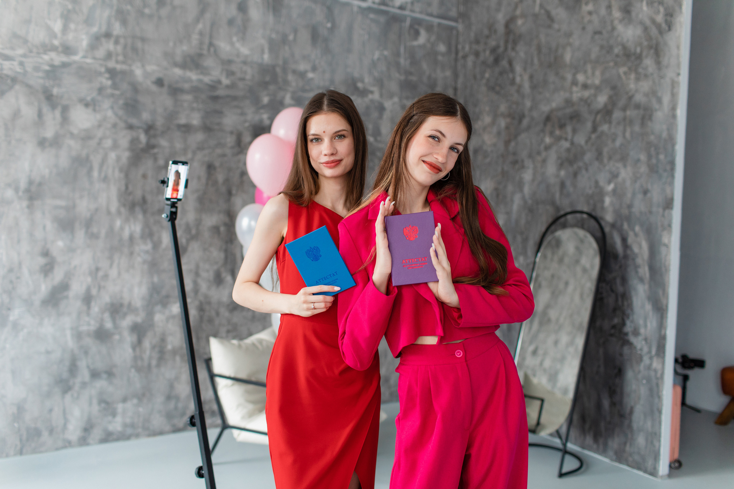 Спиннер 360. Выпускные альбомы в Подольске Москве и МО