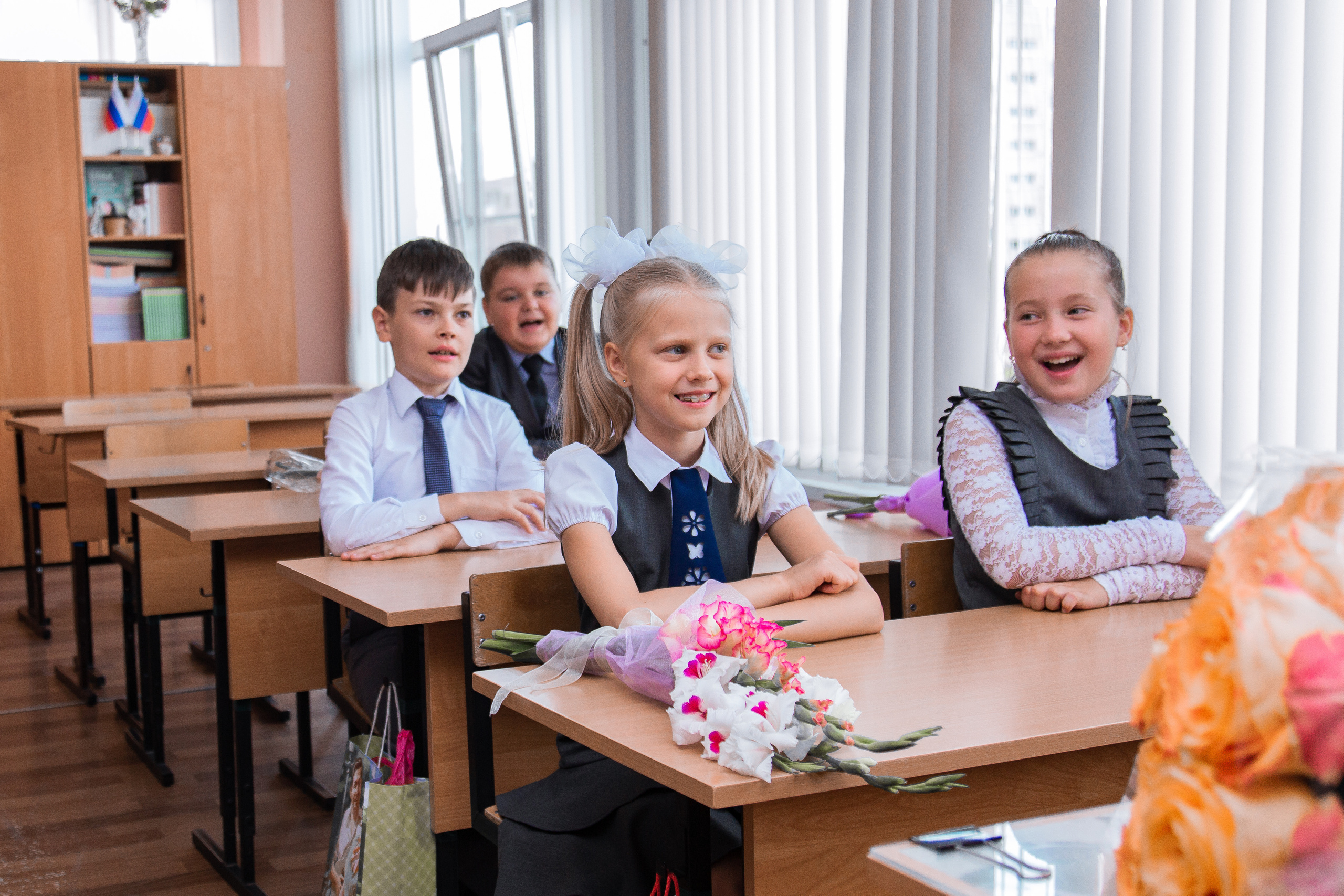 1 сентября для 4 класса. Выпускные альбомы в Подольске Москве и МО