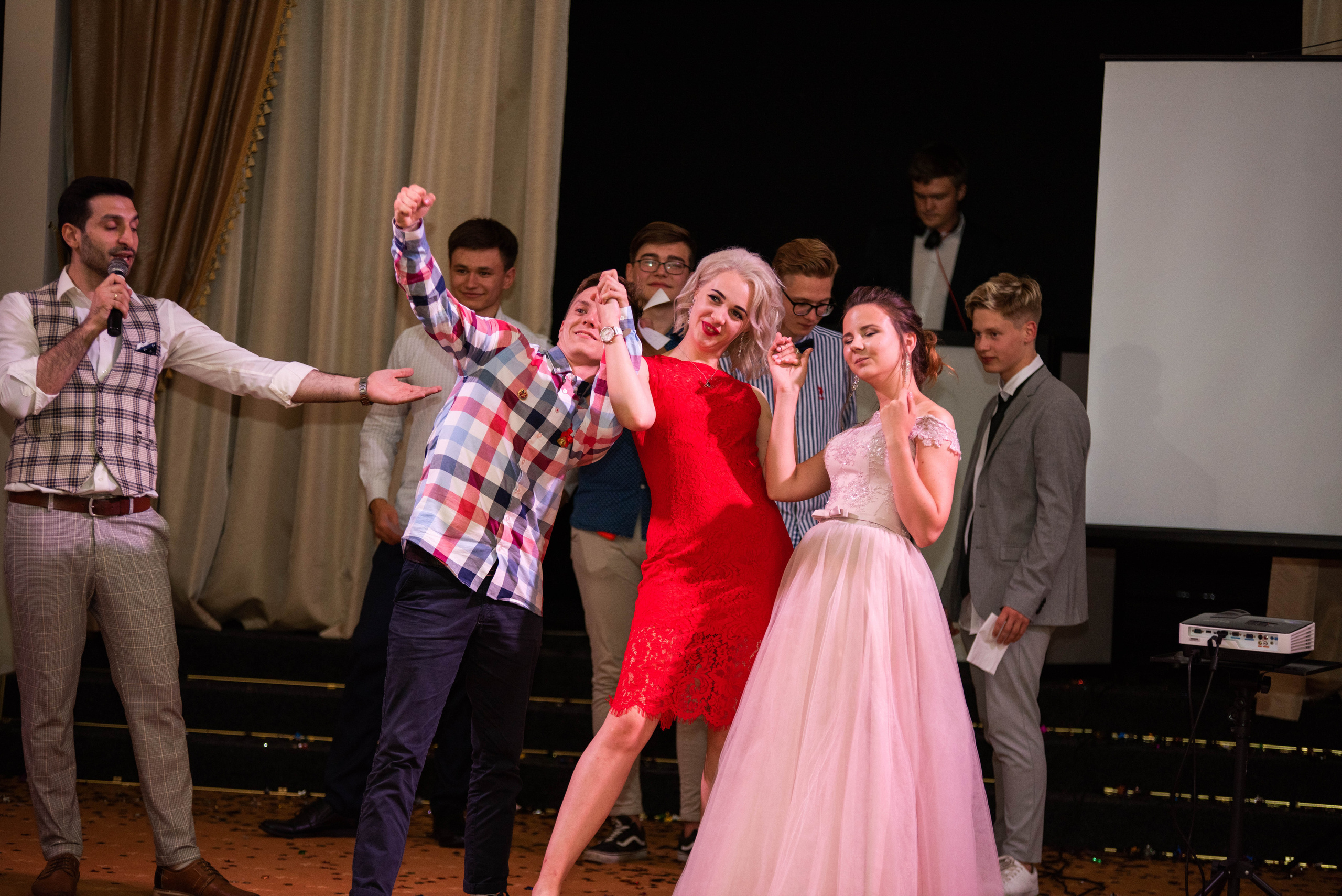 31 школа Выпускной 2019. Выпускные альбомы в Подольске Москве и МО