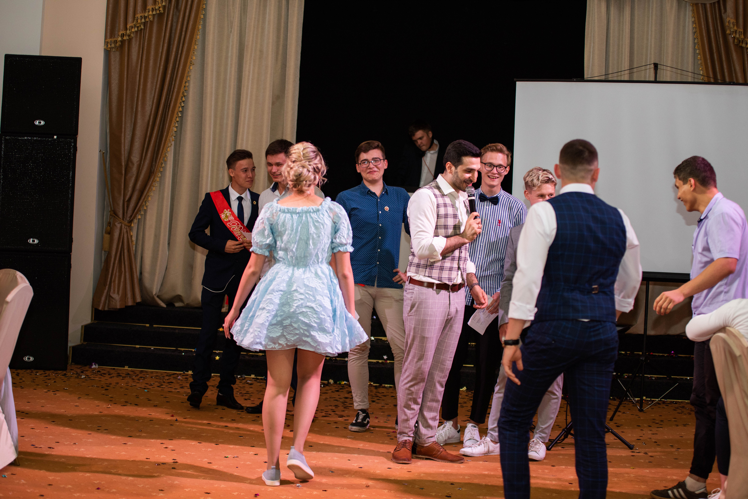 31 школа Выпускной 2019. Выпускные альбомы в Подольске Москве и МО