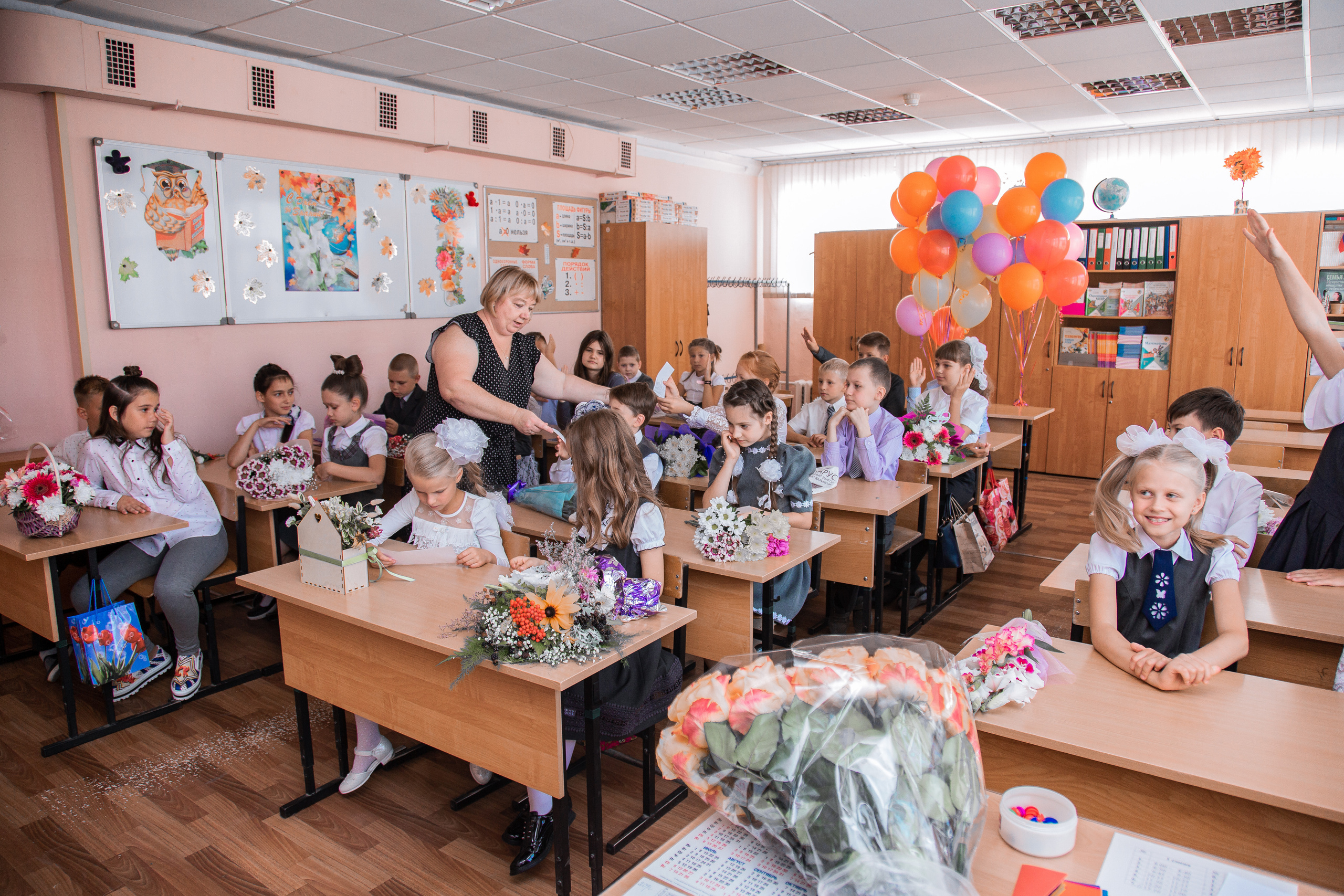 1 сентября для 4 класса. Выпускные альбомы в Подольске Москве и МО