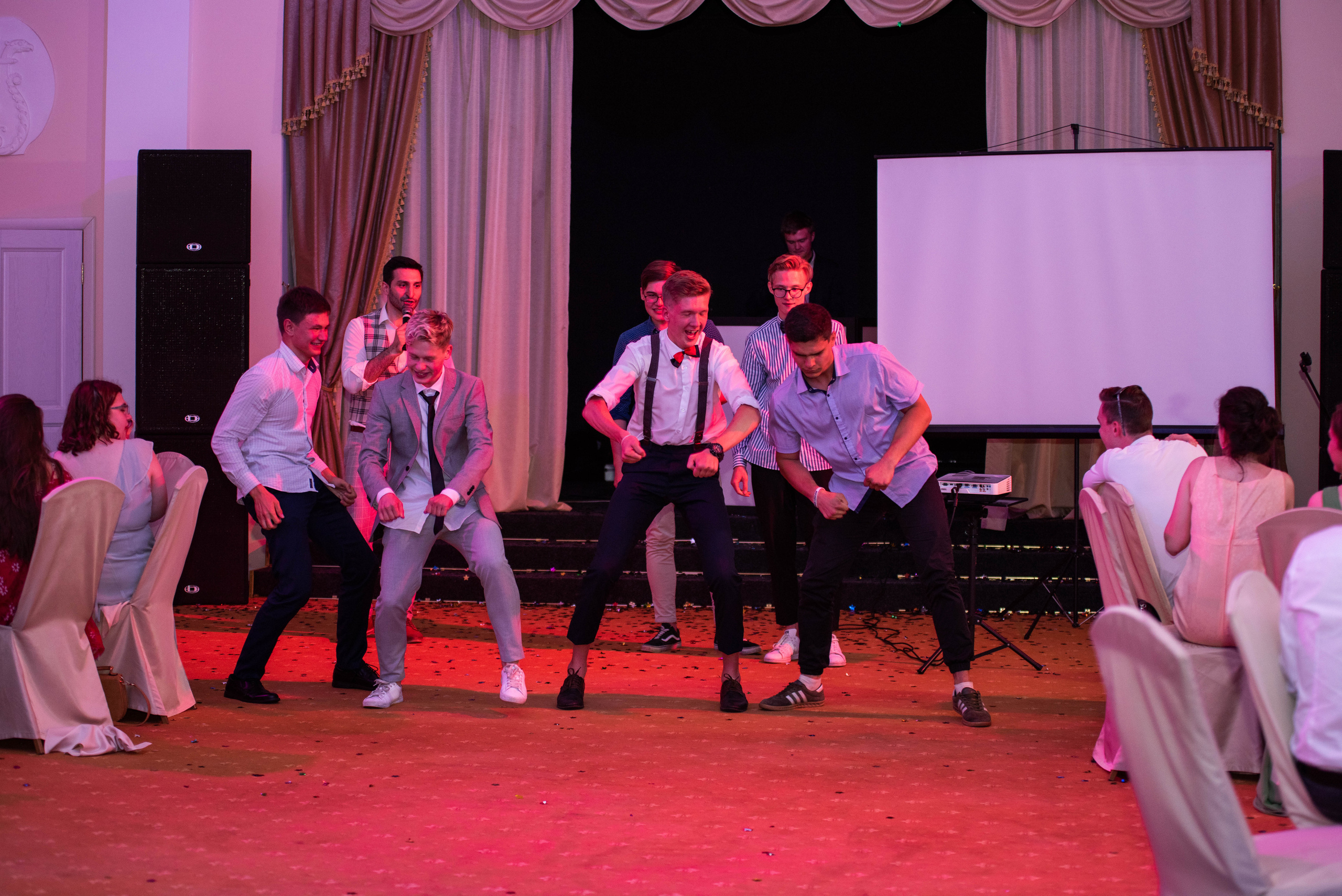 31 школа Выпускной 2019. Выпускные альбомы в Подольске Москве и МО