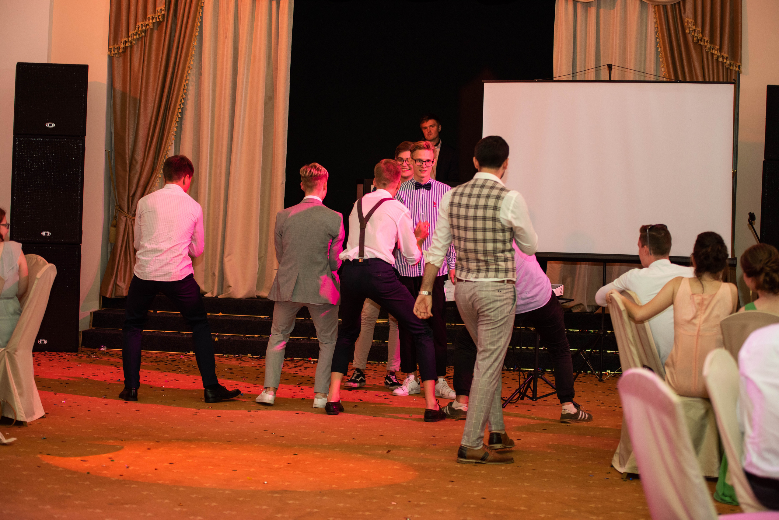 31 школа Выпускной 2019. Выпускные альбомы в Подольске Москве и МО