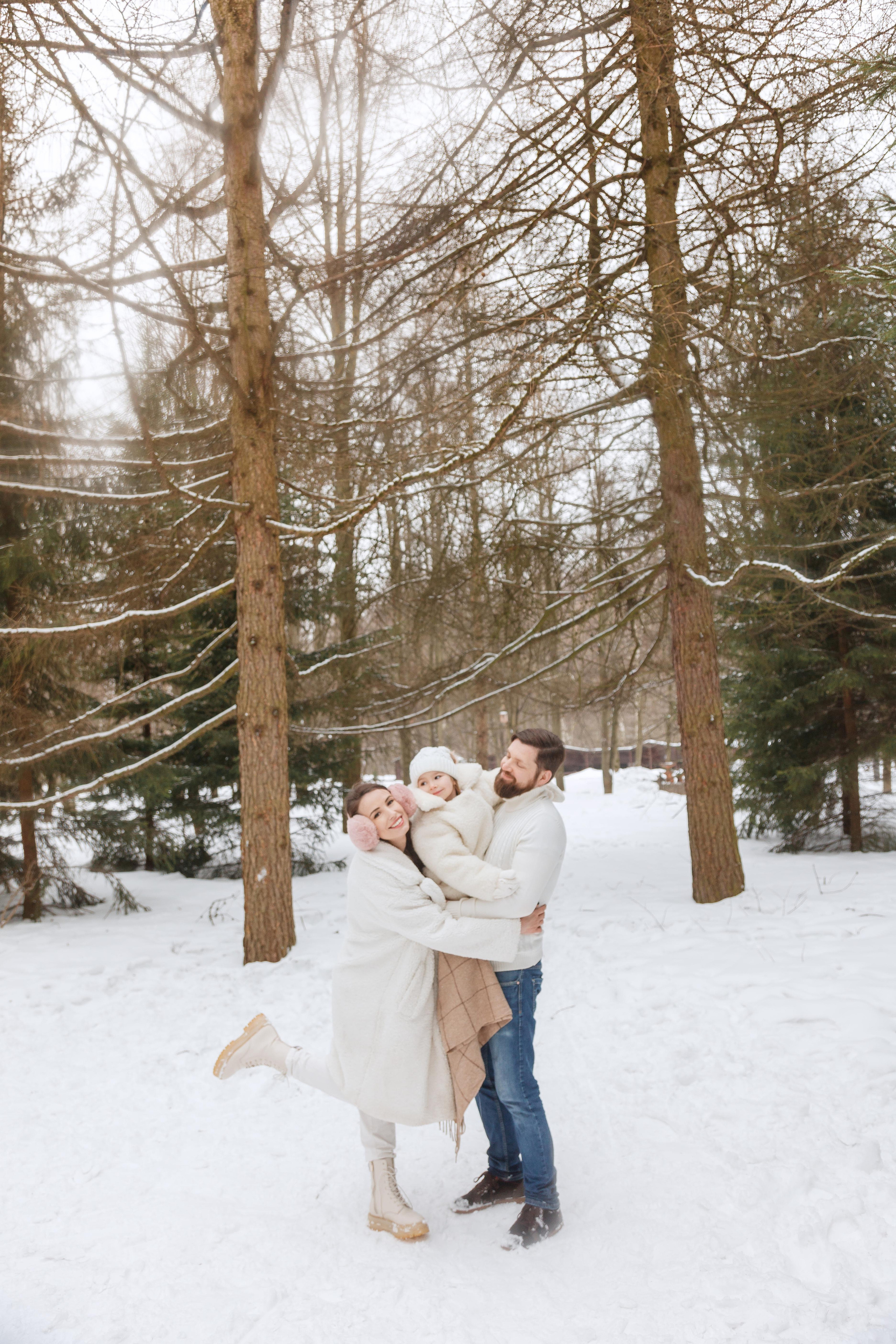 Зимняя семейная фотосессия в парке Тропарево. Фотограф Александра Сыщенко
