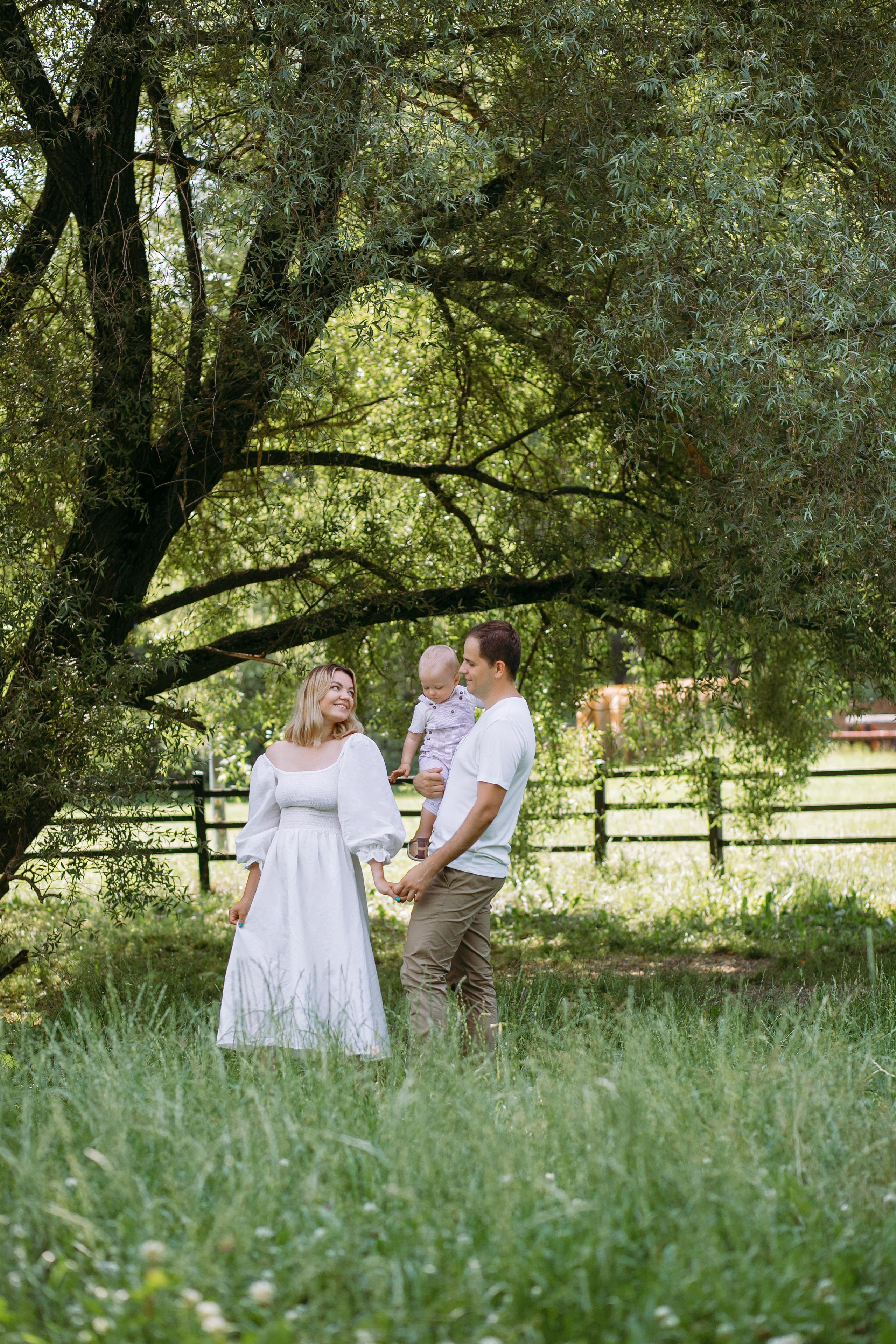 Жаркая летняя фотосессия около пруда Пыхтино. Фотограф Александра Сыщенко