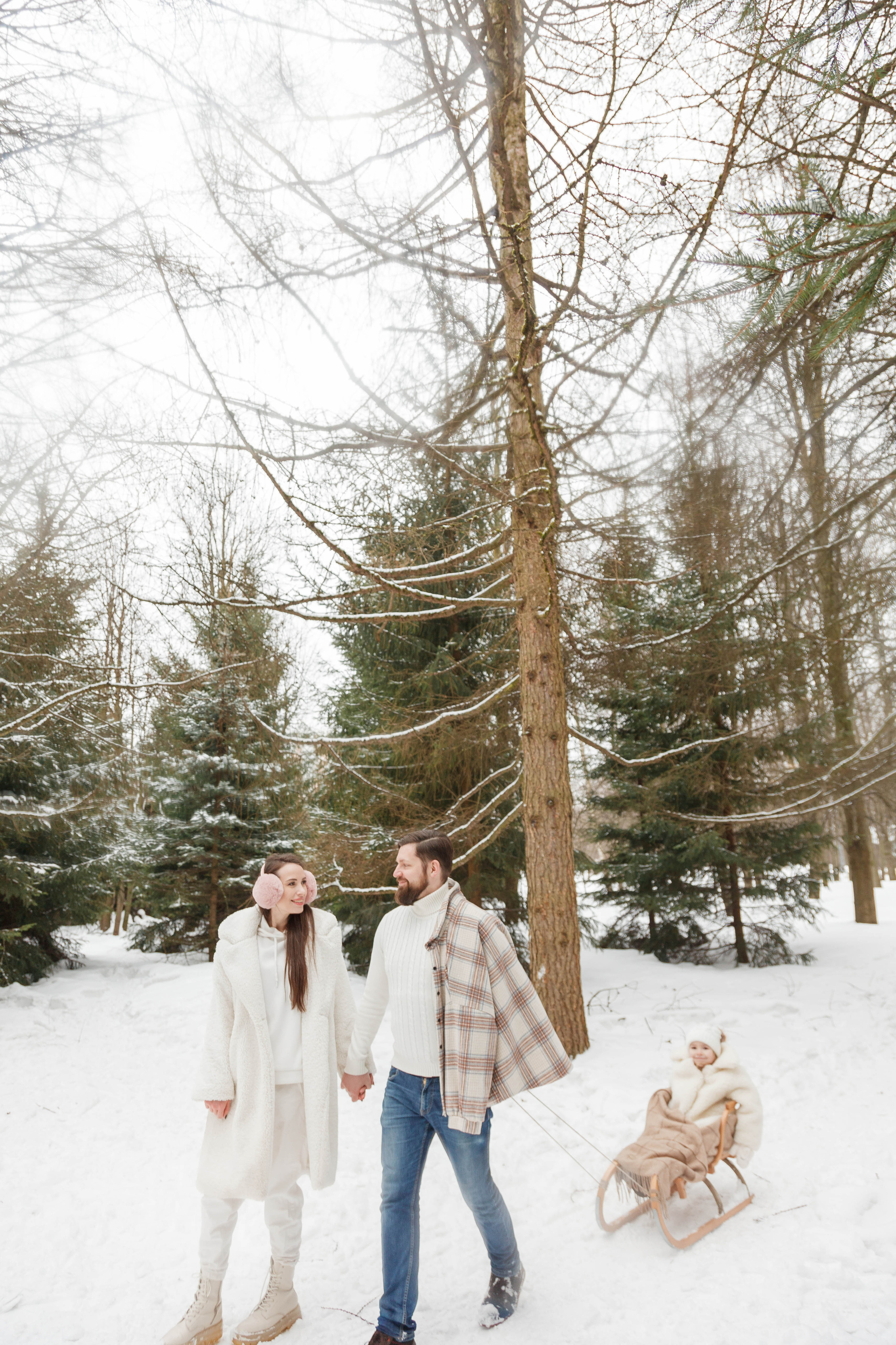 Зимняя семейная фотосессия в парке Тропарево. Фотограф Александра Сыщенко