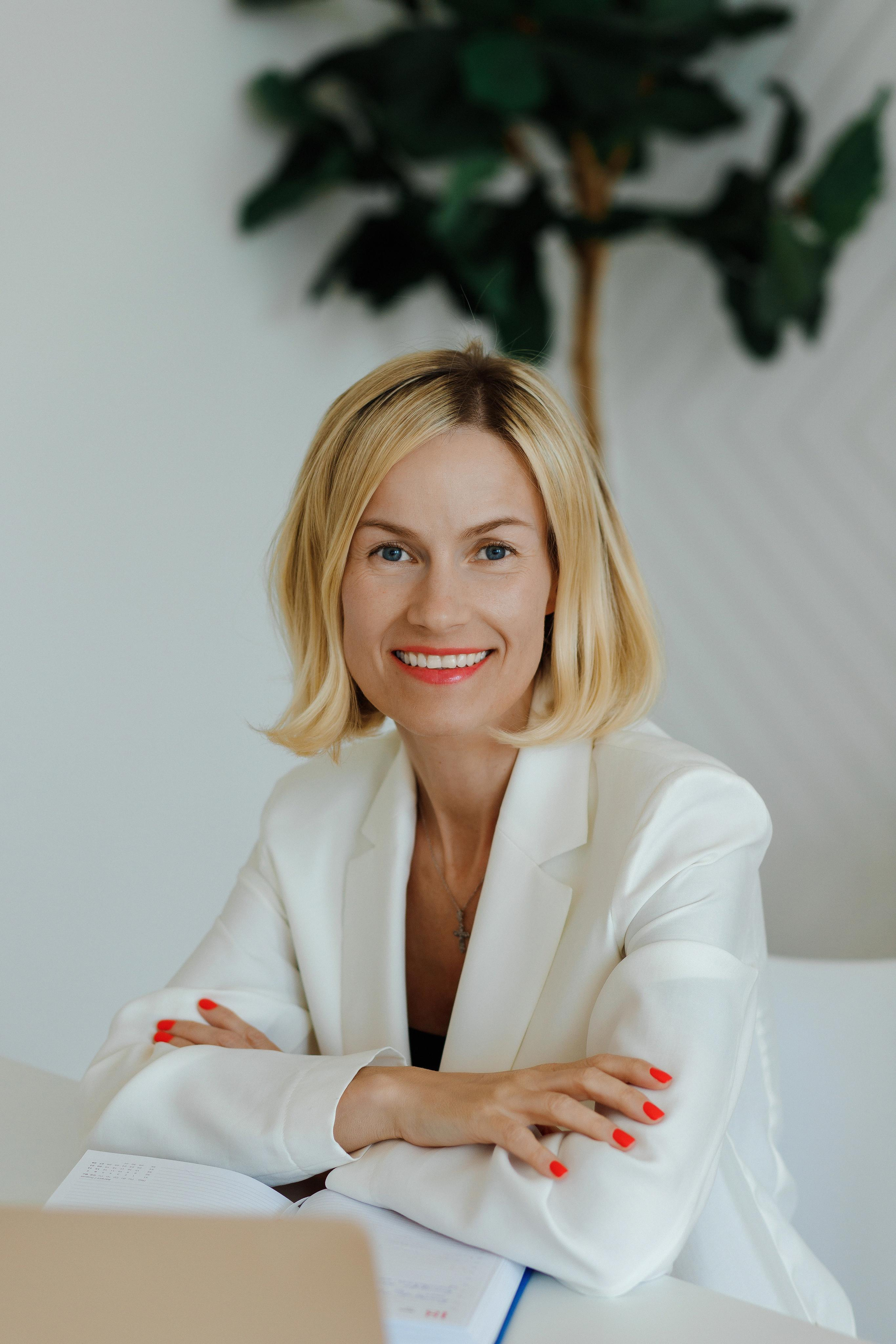 Имиджевая фотосессия для Людмилы — руководителя сети детских садов. Фотограф Александра Сыщенко