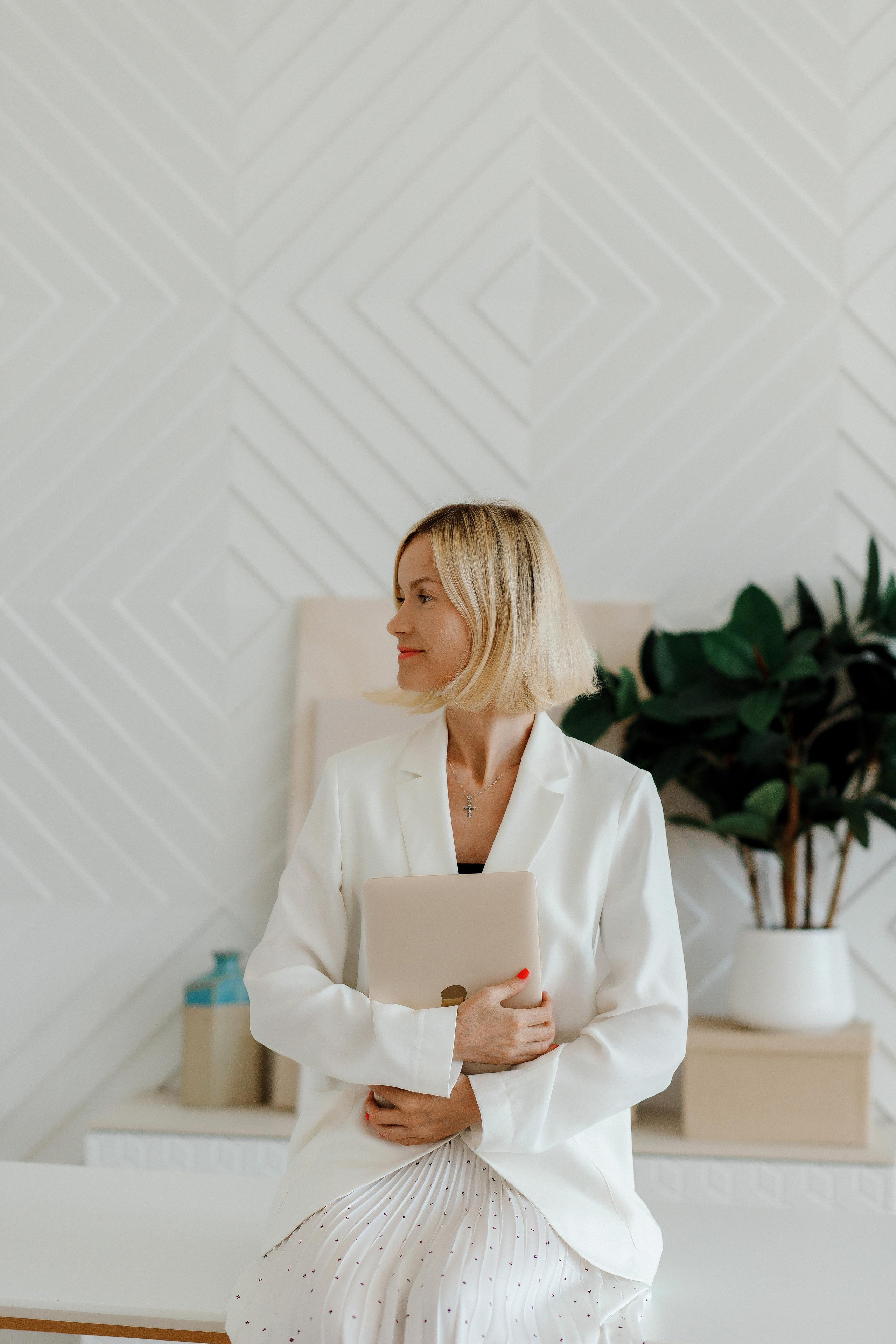 Имиджевая фотосессия для Людмилы — руководителя сети детских садов. Фотограф Александра Сыщенко