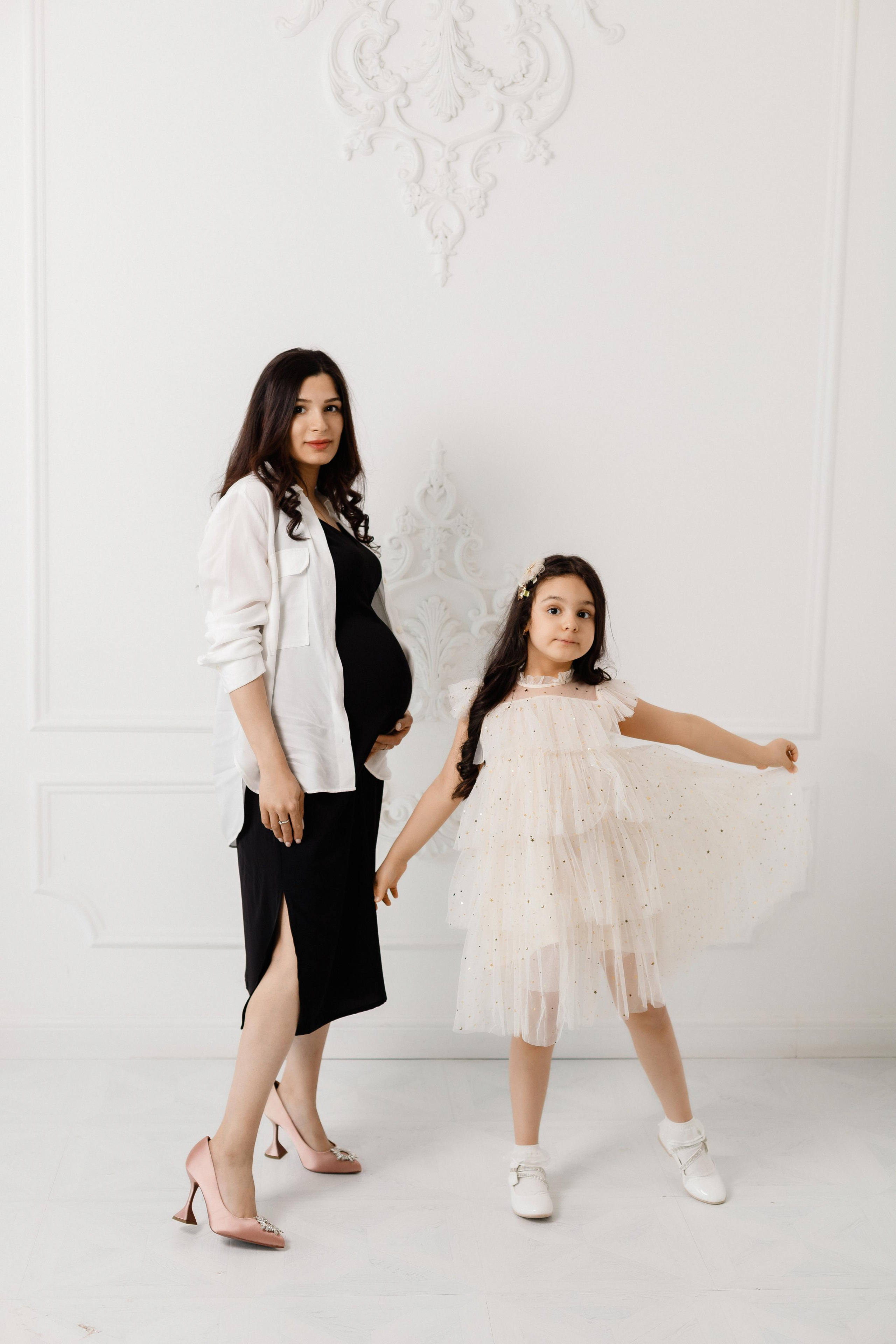 Фотосессия беременности в фотостудии Луна. Фотограф Александра Сыщенко