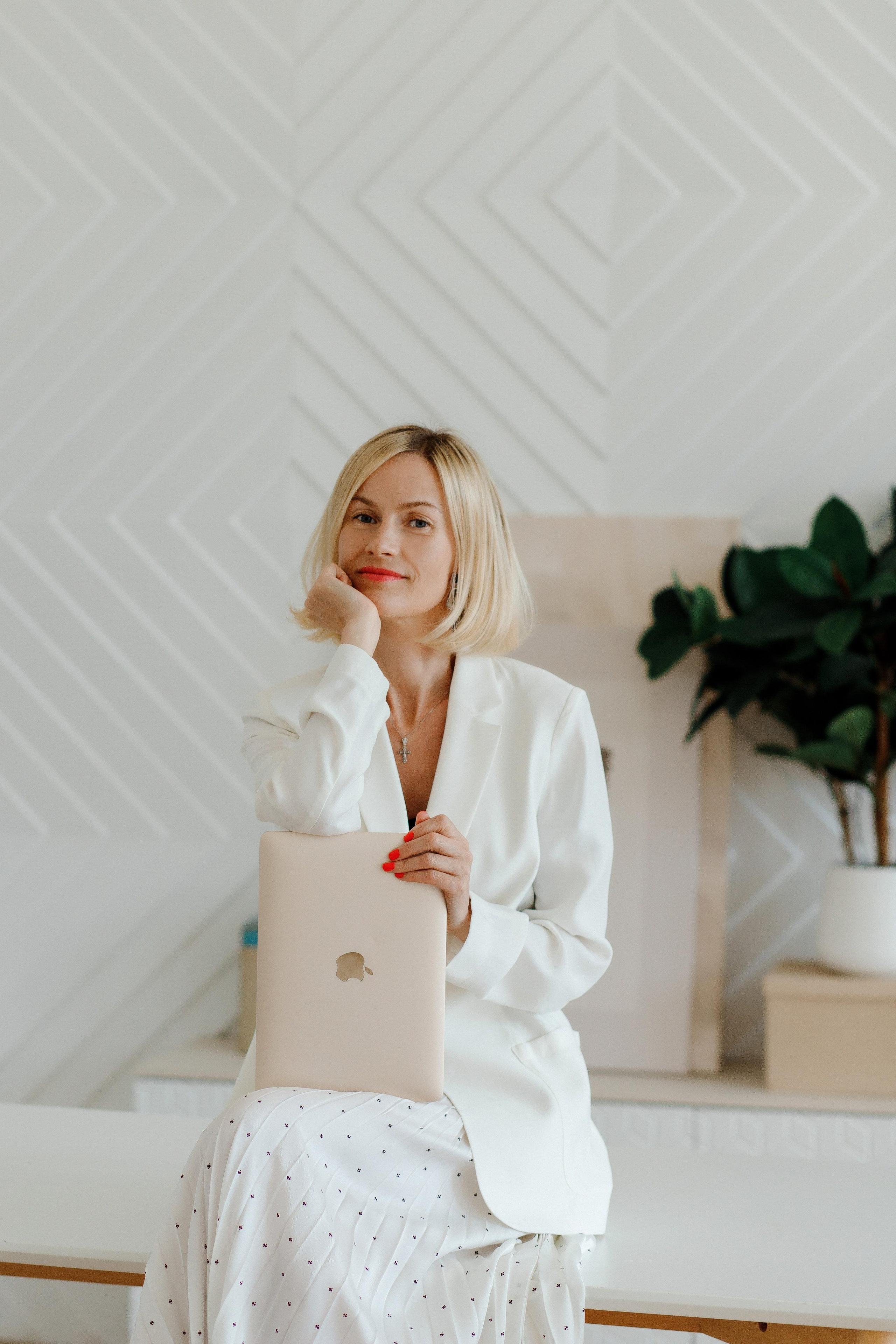 Имиджевая фотосессия для Людмилы — руководителя сети детских садов. Фотограф Александра Сыщенко