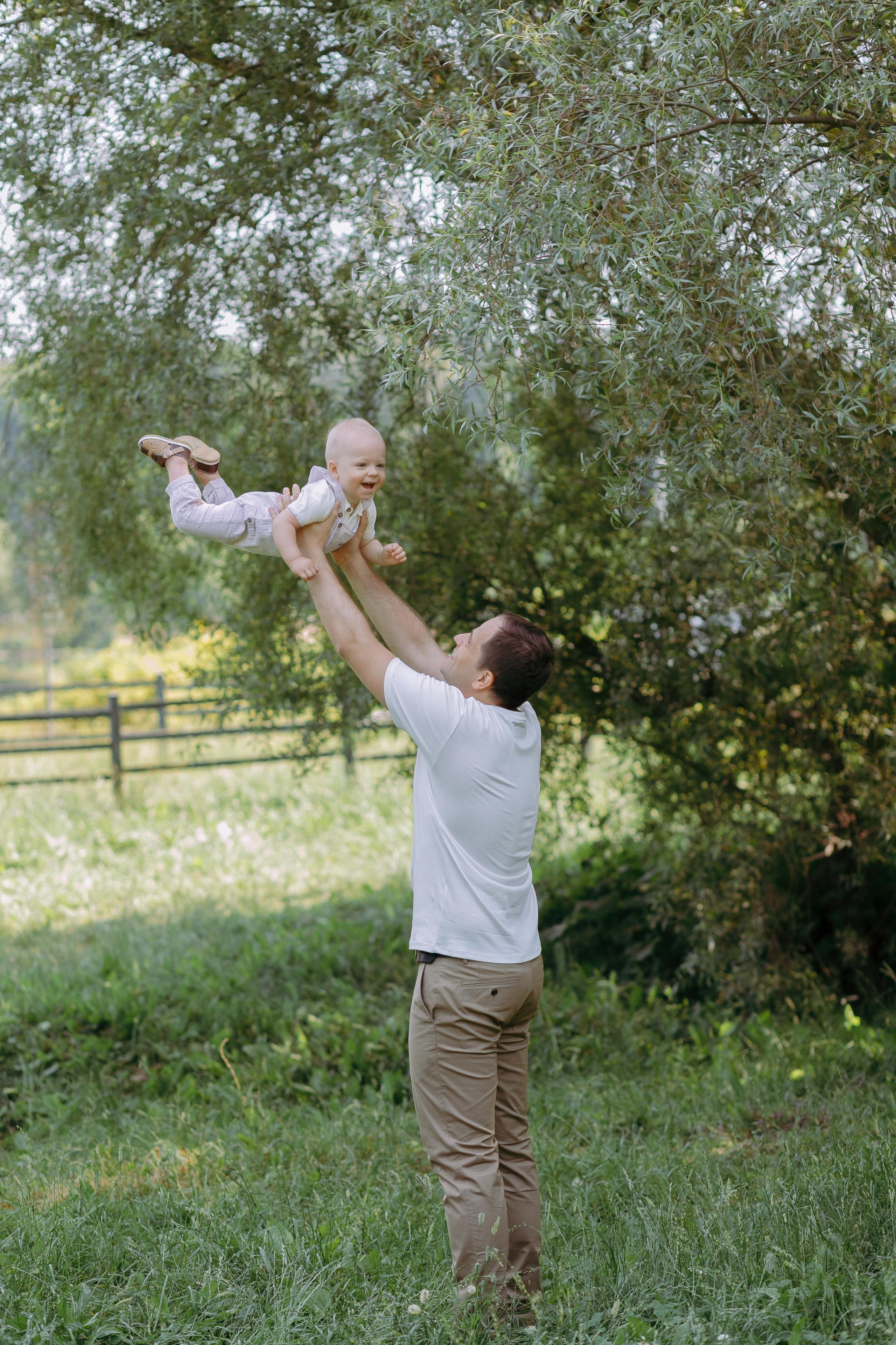 Жаркая летняя фотосессия около пруда Пыхтино. Фотограф Александра Сыщенко