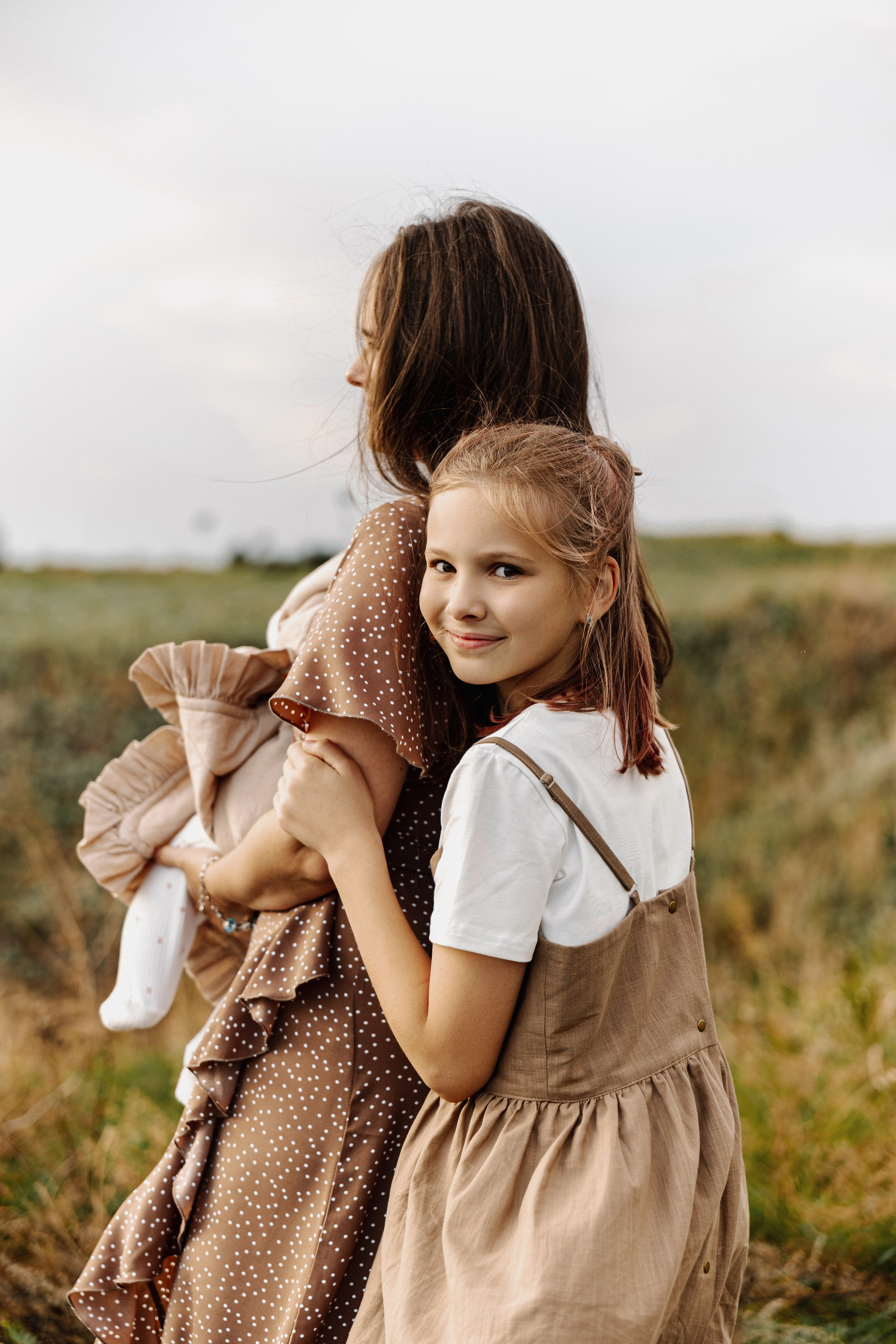 Вова Оксана Герман Варя Маша Вика. Фотограф Юлия Абдульмянова