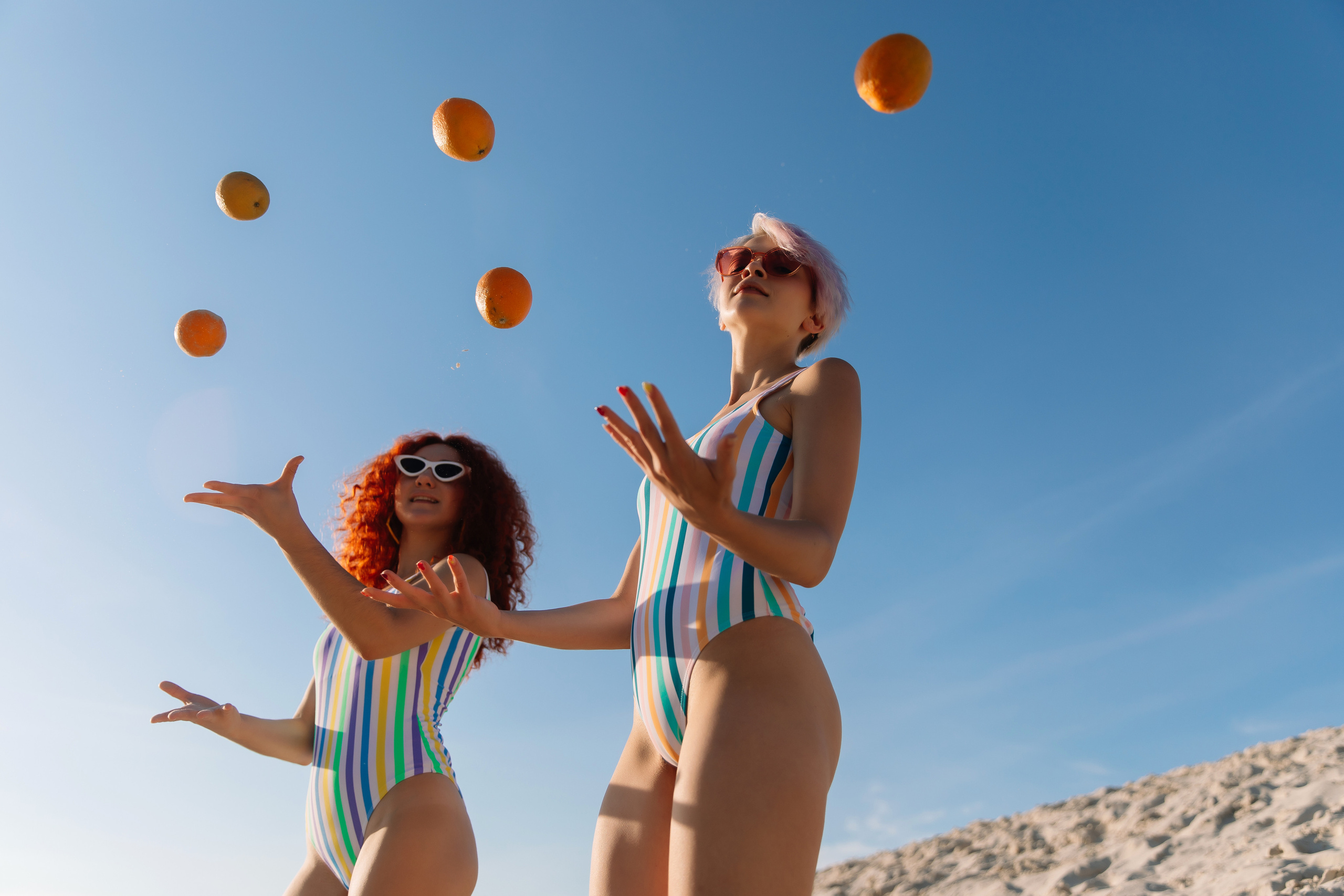 Девочки с апельсинами. Фотограф Москва Мария Захарова