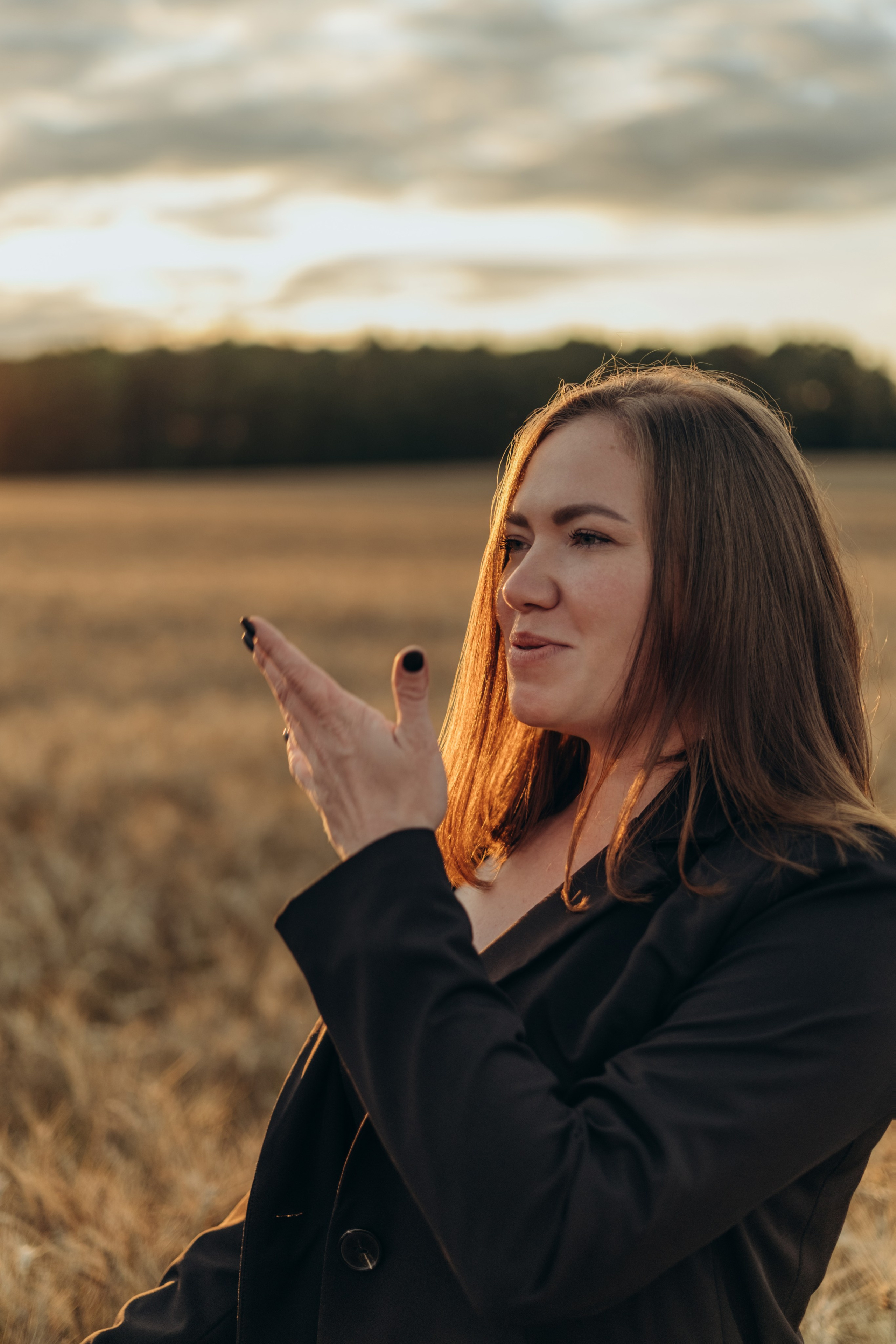 Бунтарка в поле. Фотограф в Тарусе Серпухове Москве Рина Дукежанова