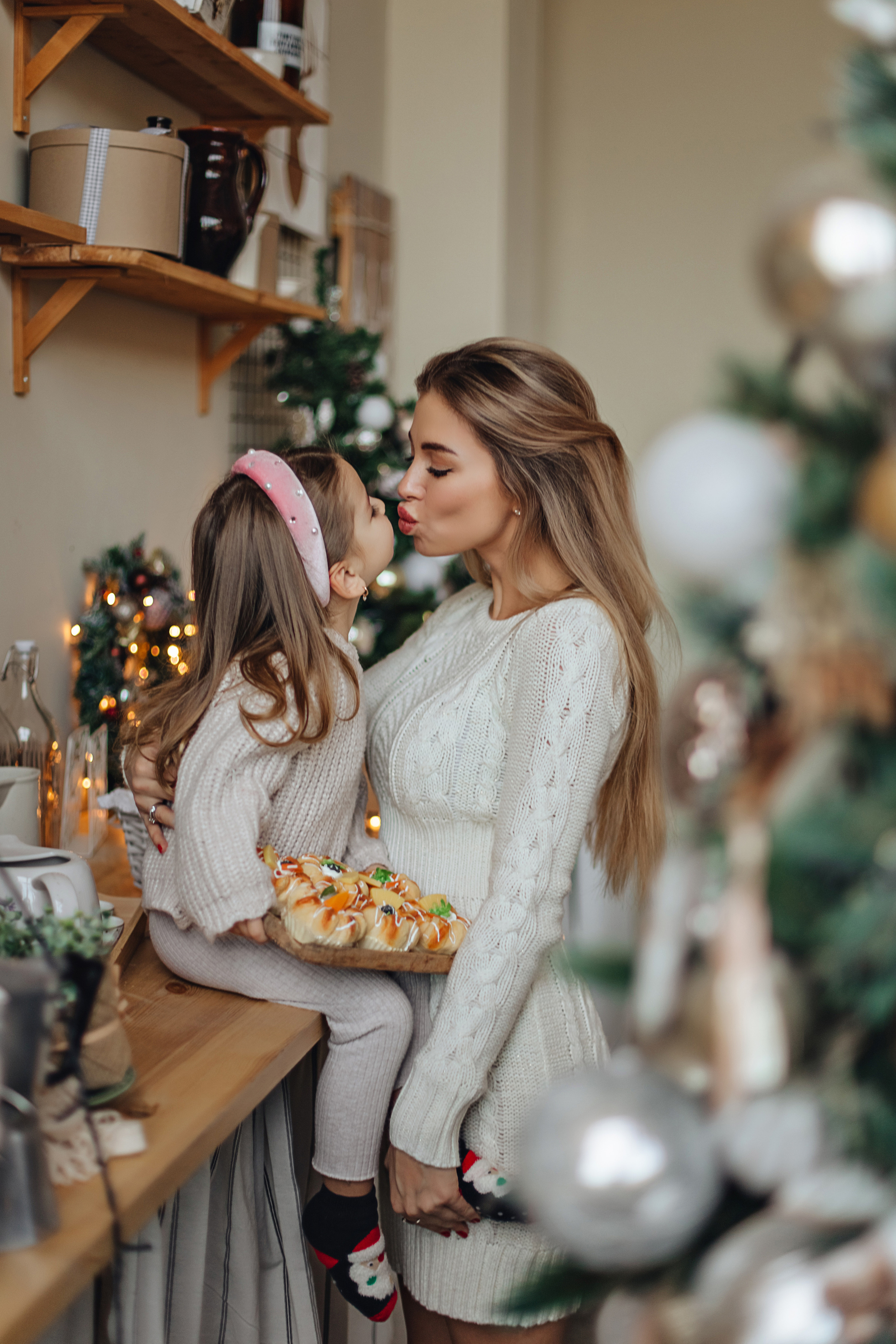 Girls… New Year. NatalieDmi — фотосессия беременности, семейный фотограф, портрет