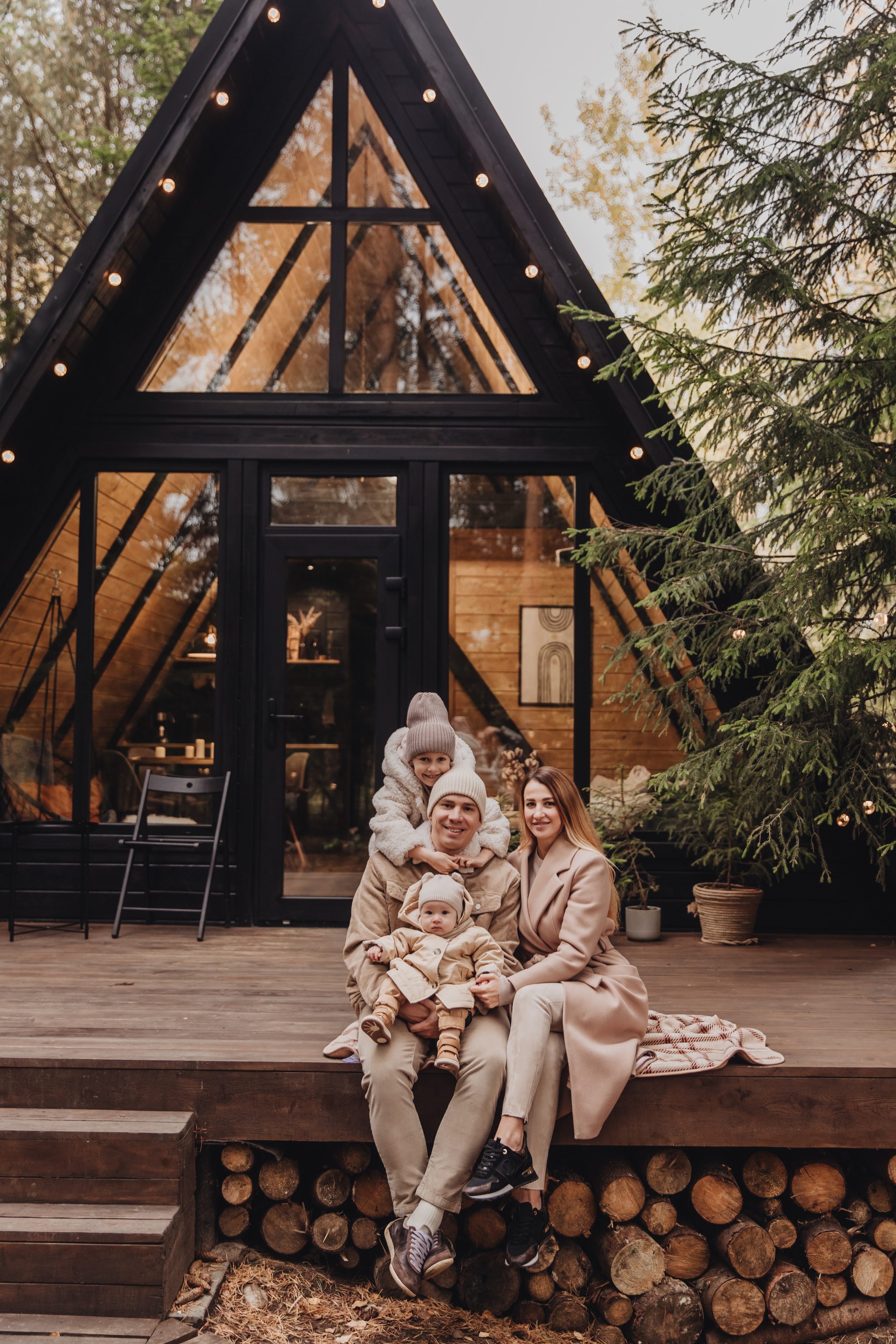 Happy family. NatalieDmi — фотосессия беременности, семейный фотограф, портрет
