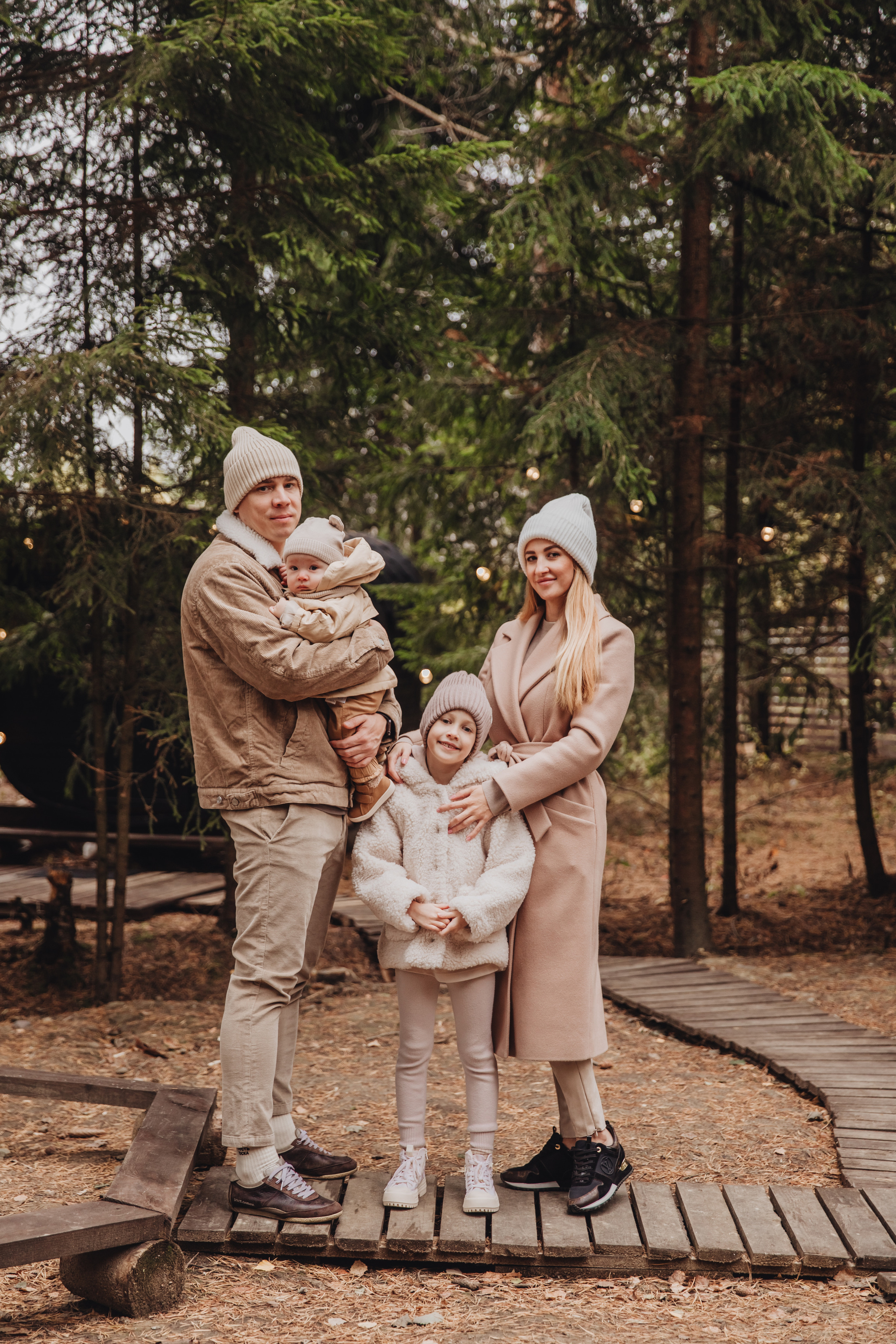 Happy family. NatalieDmi — фотосессия беременности, семейный фотограф, портрет