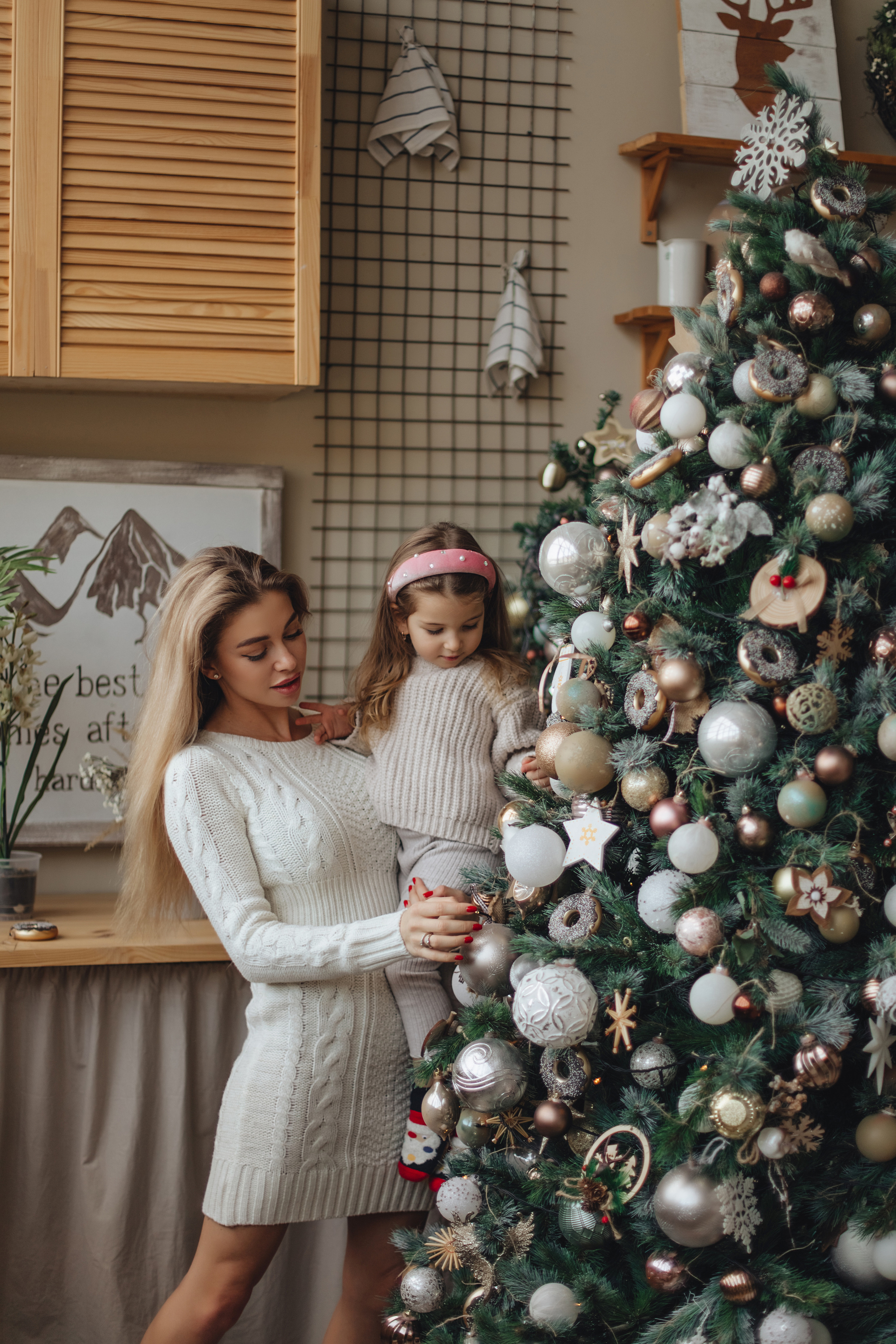 Girls… New Year. NatalieDmi — фотосессия беременности, семейный фотограф, портрет