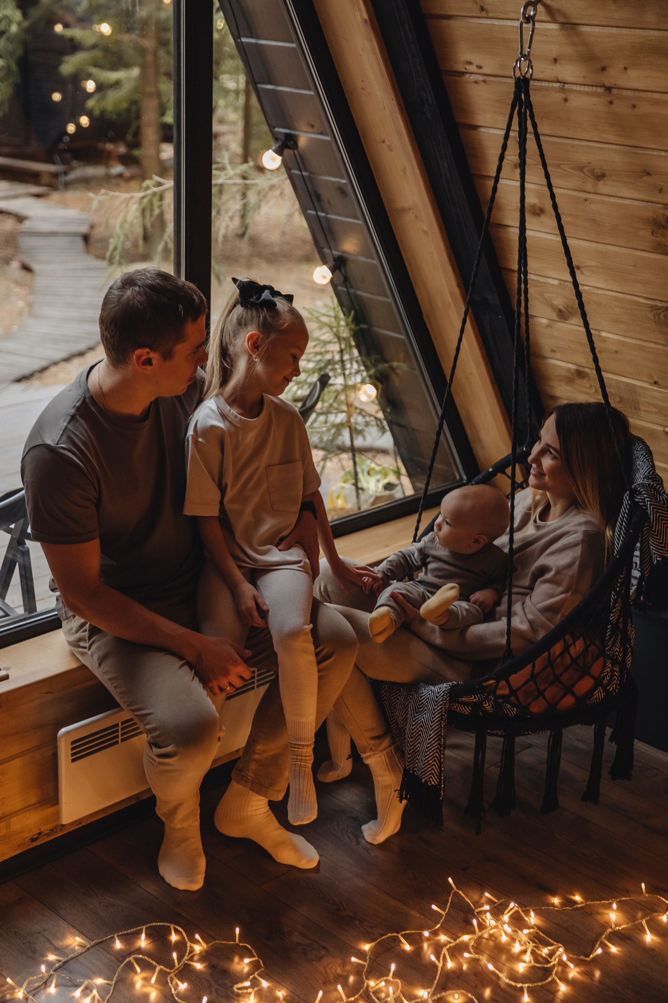 Happy family. NatalieDmi — фотосессия беременности, семейный фотограф, портрет